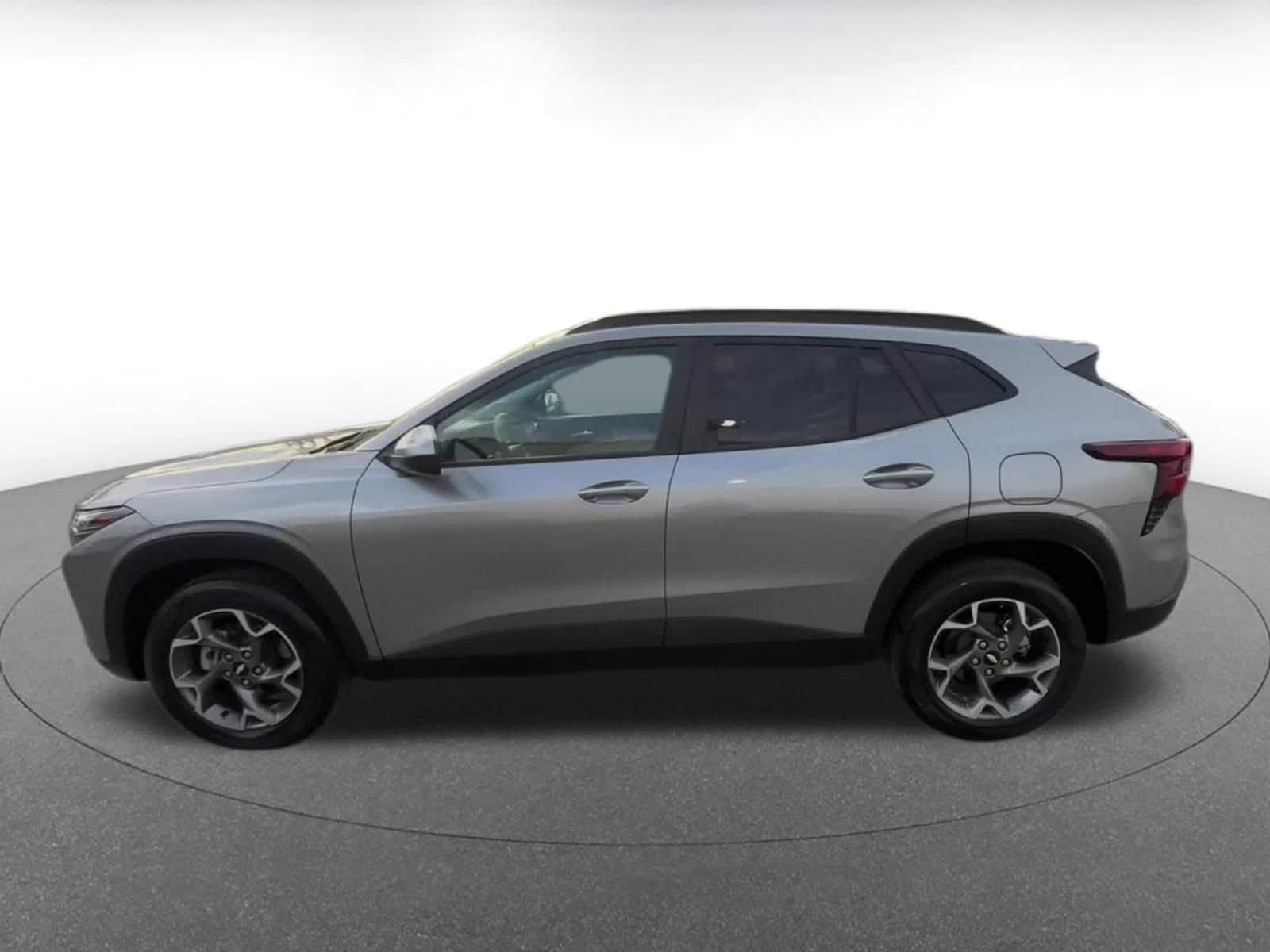 Thumbnail: 2025 Chevrolet Trax - 9