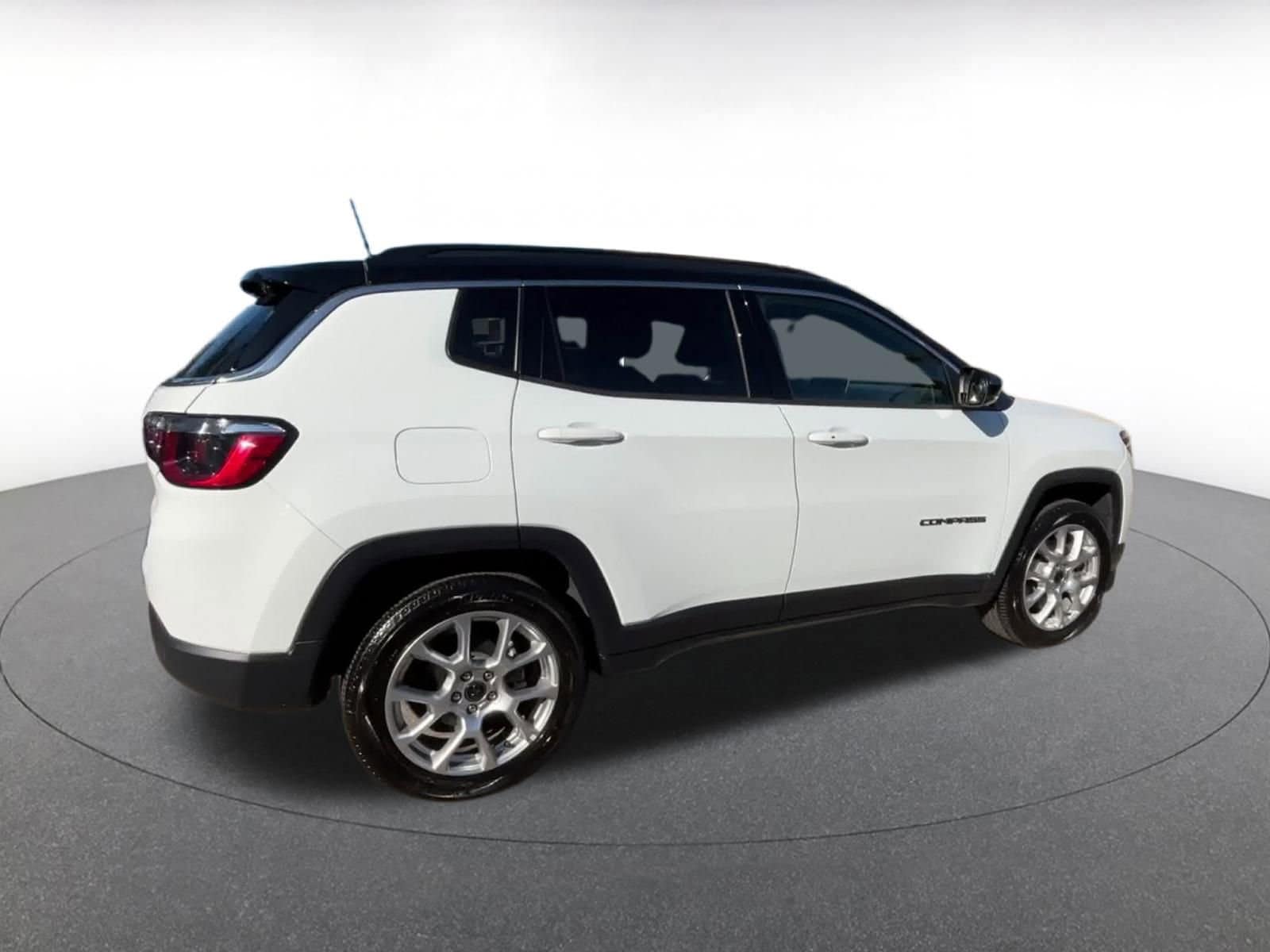 Thumbnail: 2025 Jeep Compass - 15