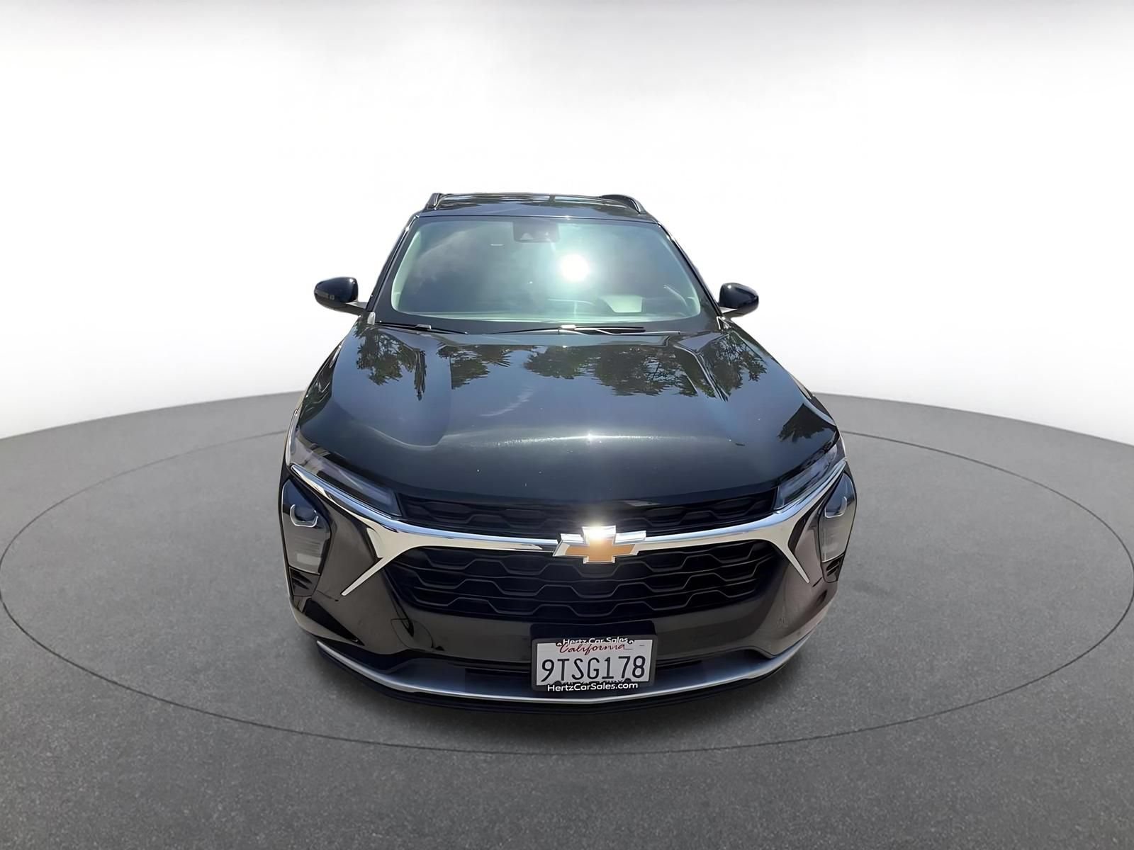 Thumbnail: 2025 Chevrolet Trax - 4