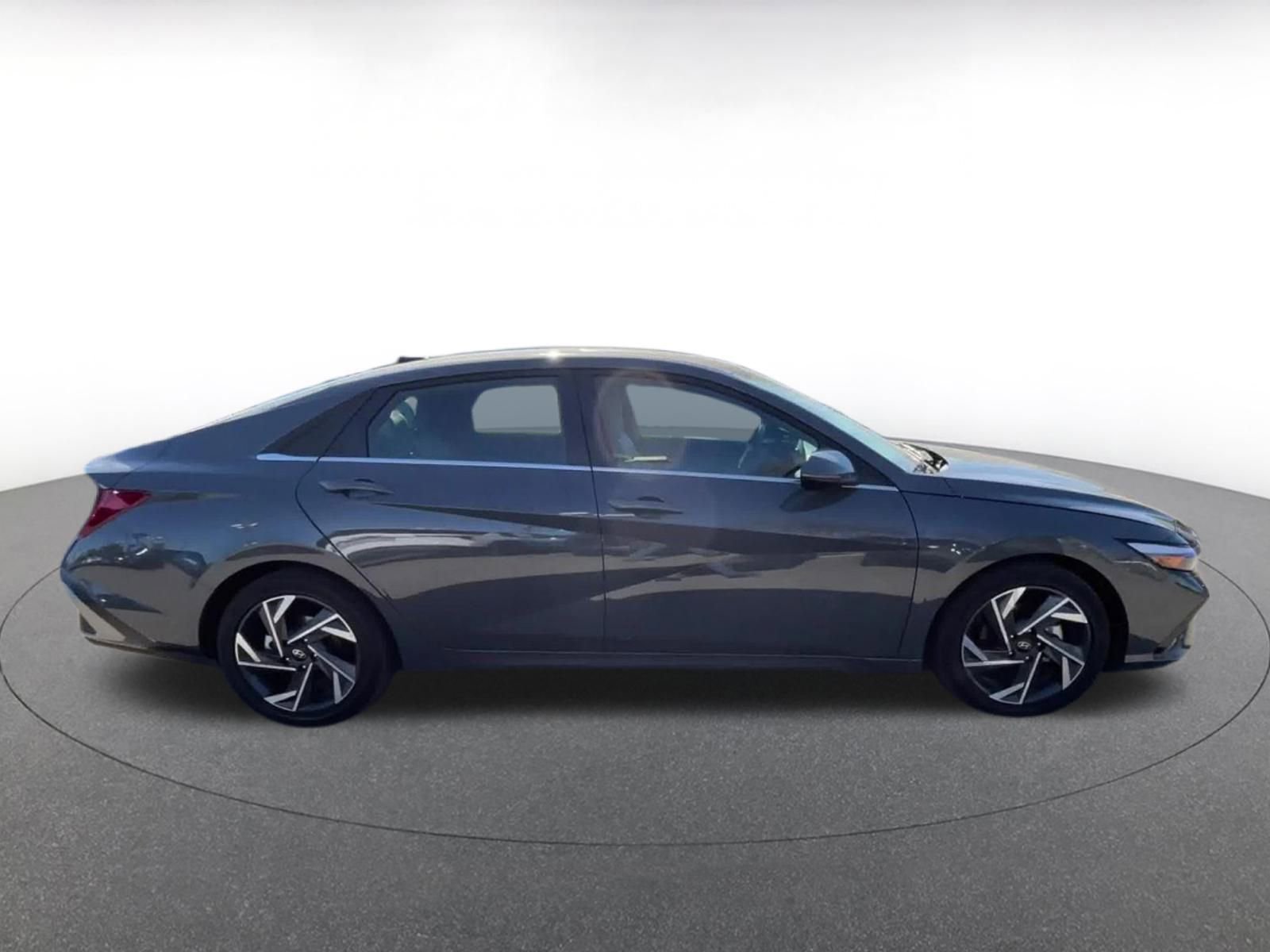 Thumbnail: 2025 Hyundai Elantra - 16