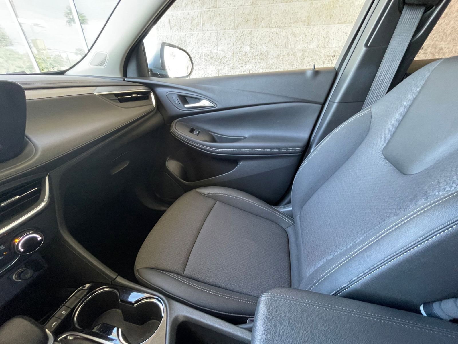 Thumbnail: 2025 Buick Encore GX - 35