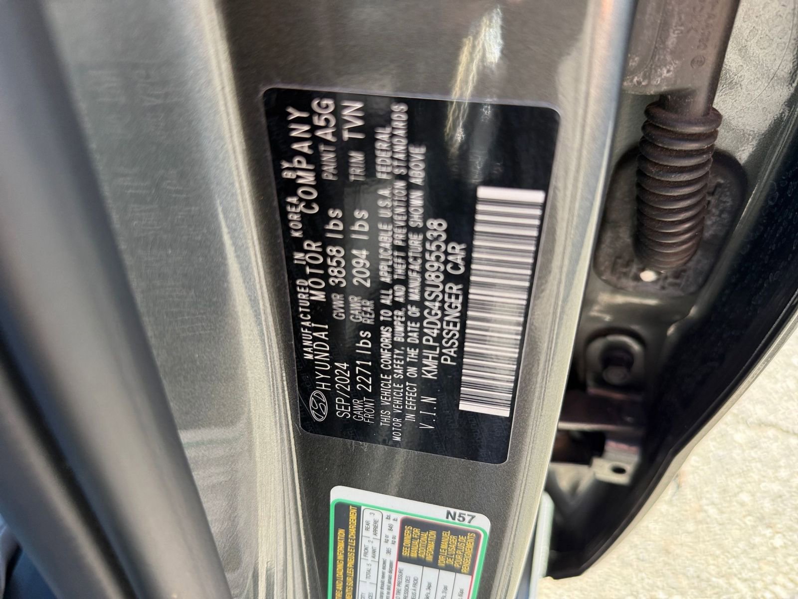 Thumbnail: 2025 Hyundai Elantra - 32