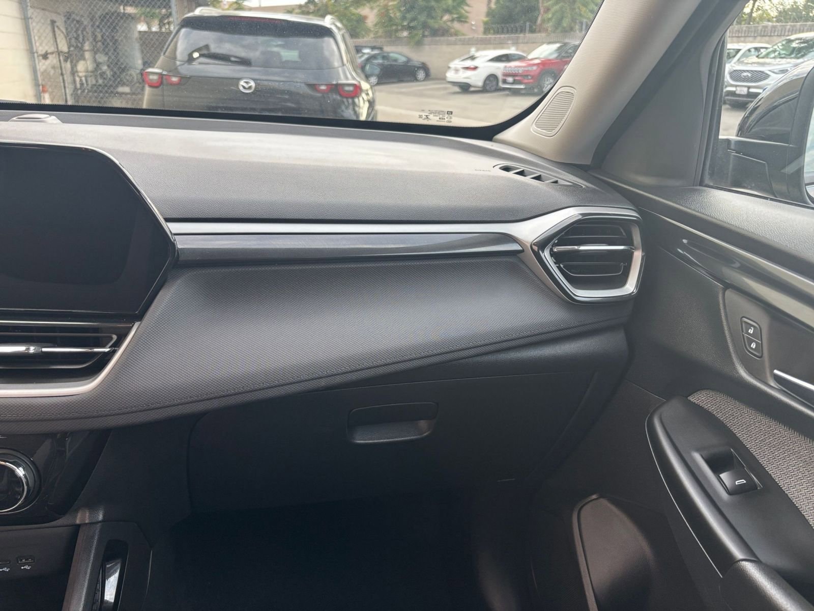 Thumbnail: 2025 Chevrolet TrailBlazer - 35