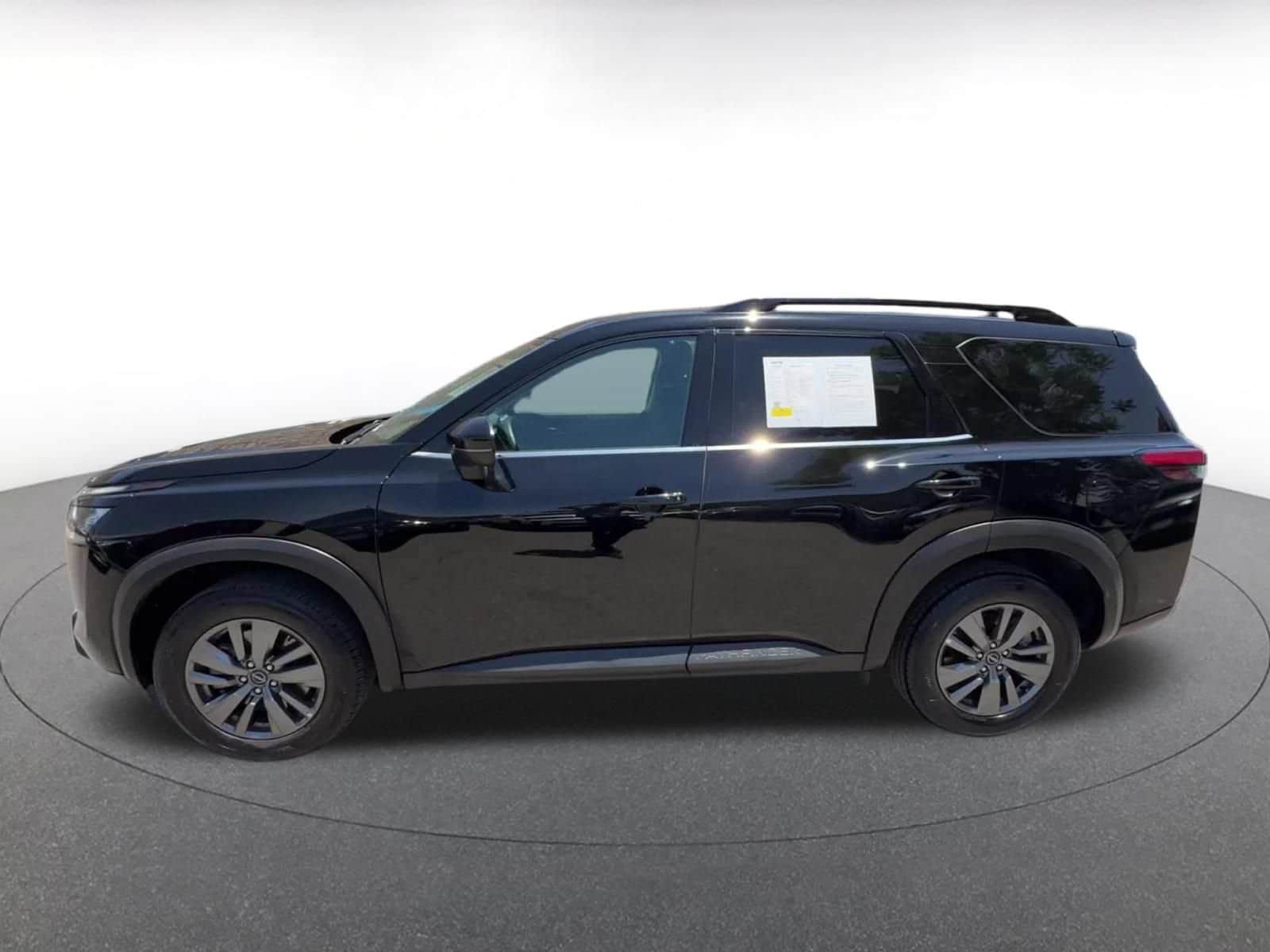Thumbnail: 2025 Nissan Pathfinder - 9