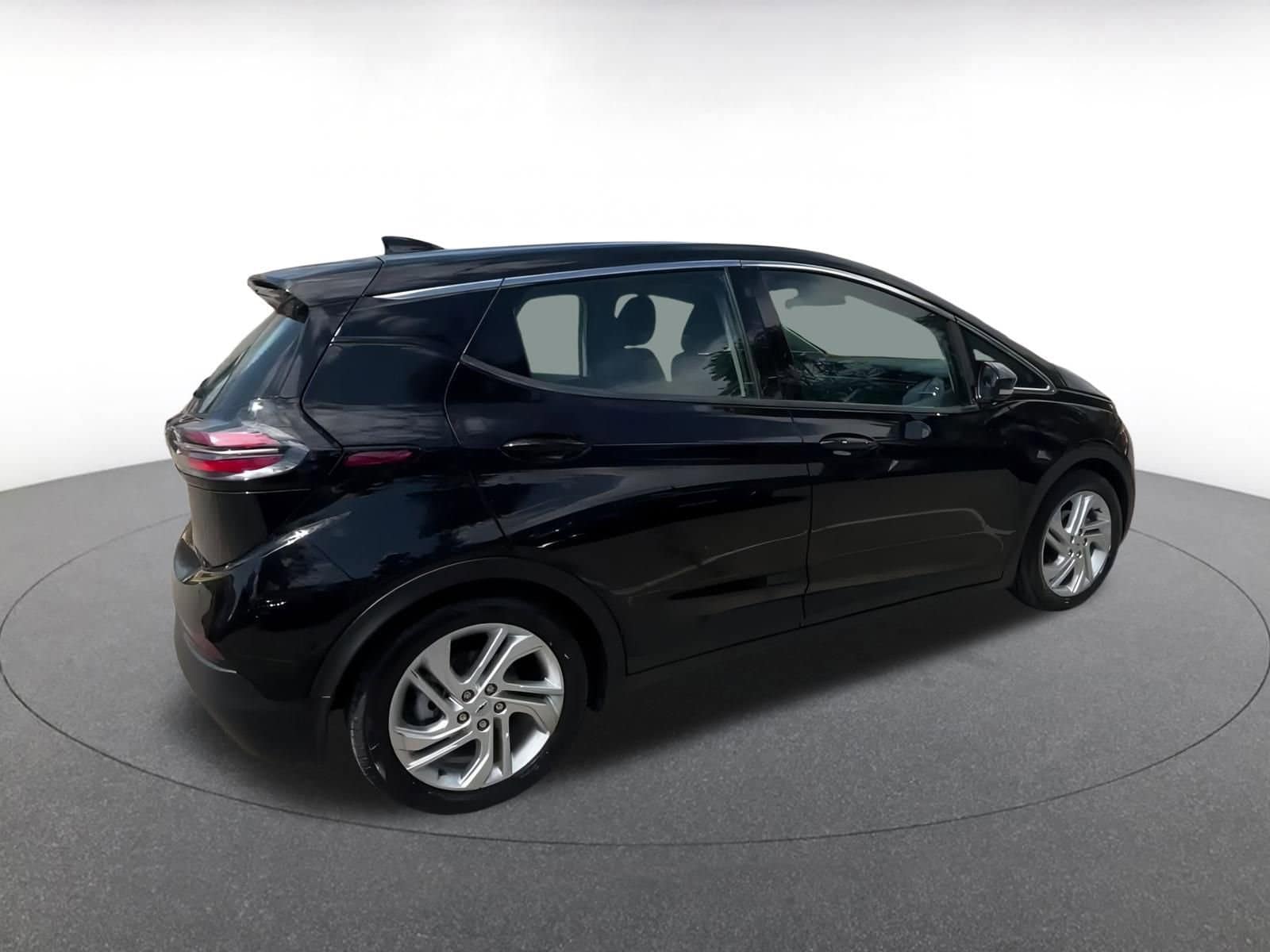 Thumbnail: 2023 Chevrolet Bolt EV - 15