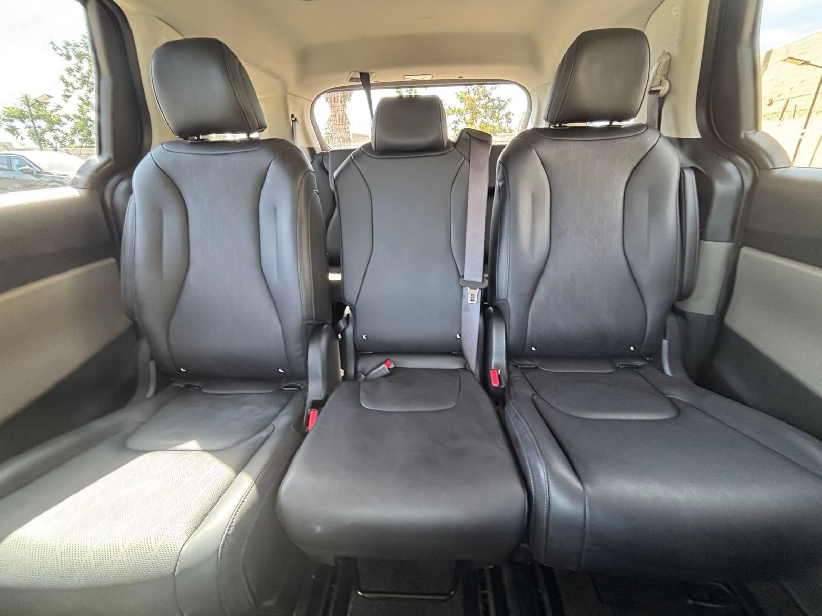 Thumbnail: 2026 Kia Carnival - 35