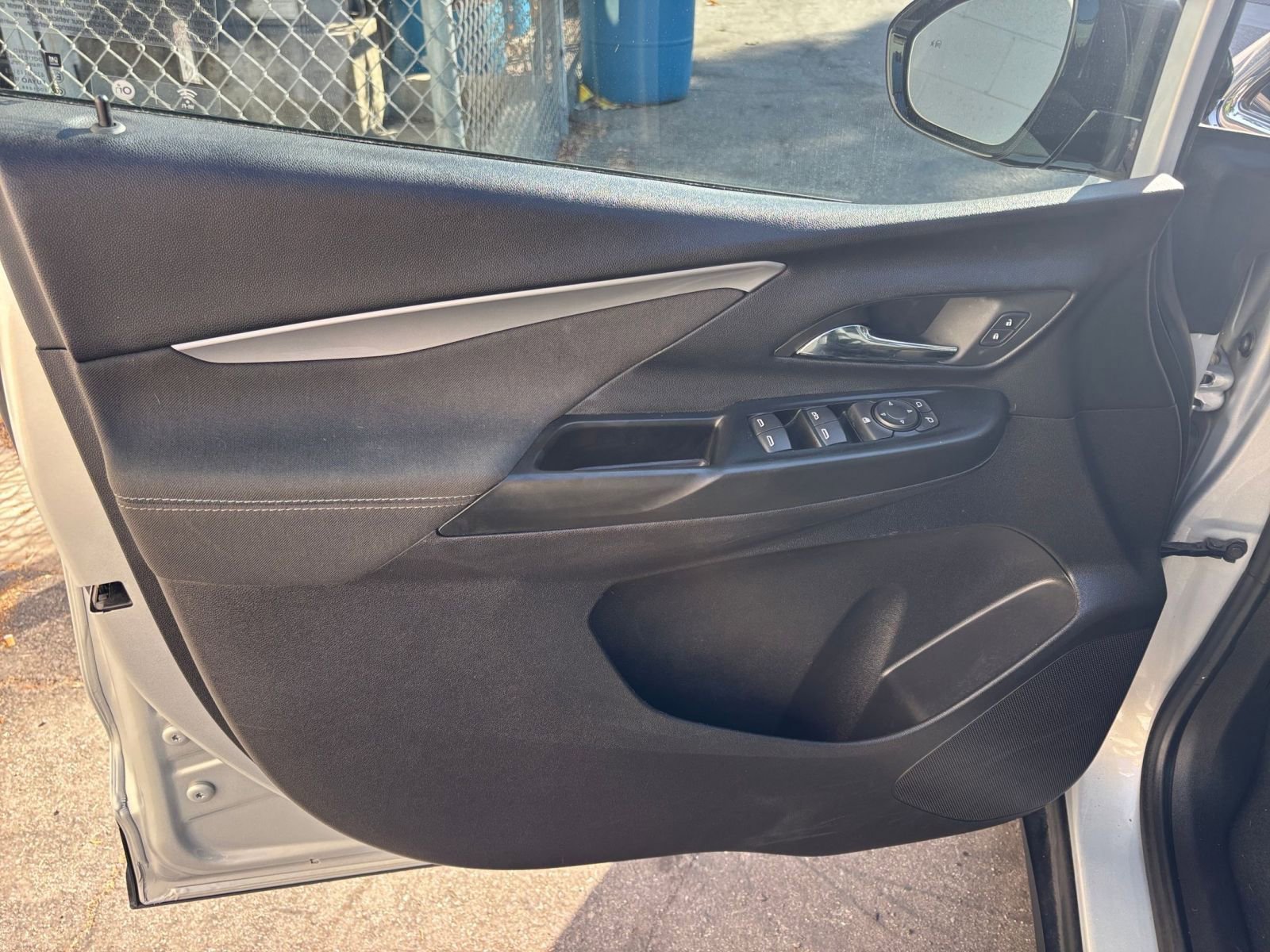 Thumbnail: 2023 Chevrolet Bolt EV - 24