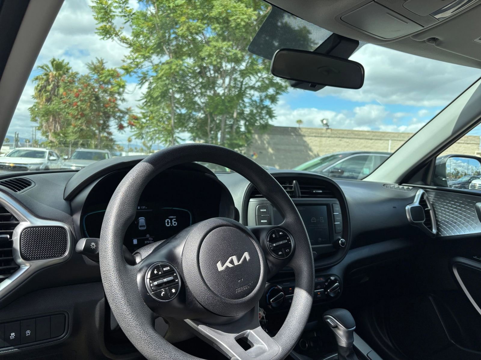 Thumbnail: 2025 Kia Soul - 32