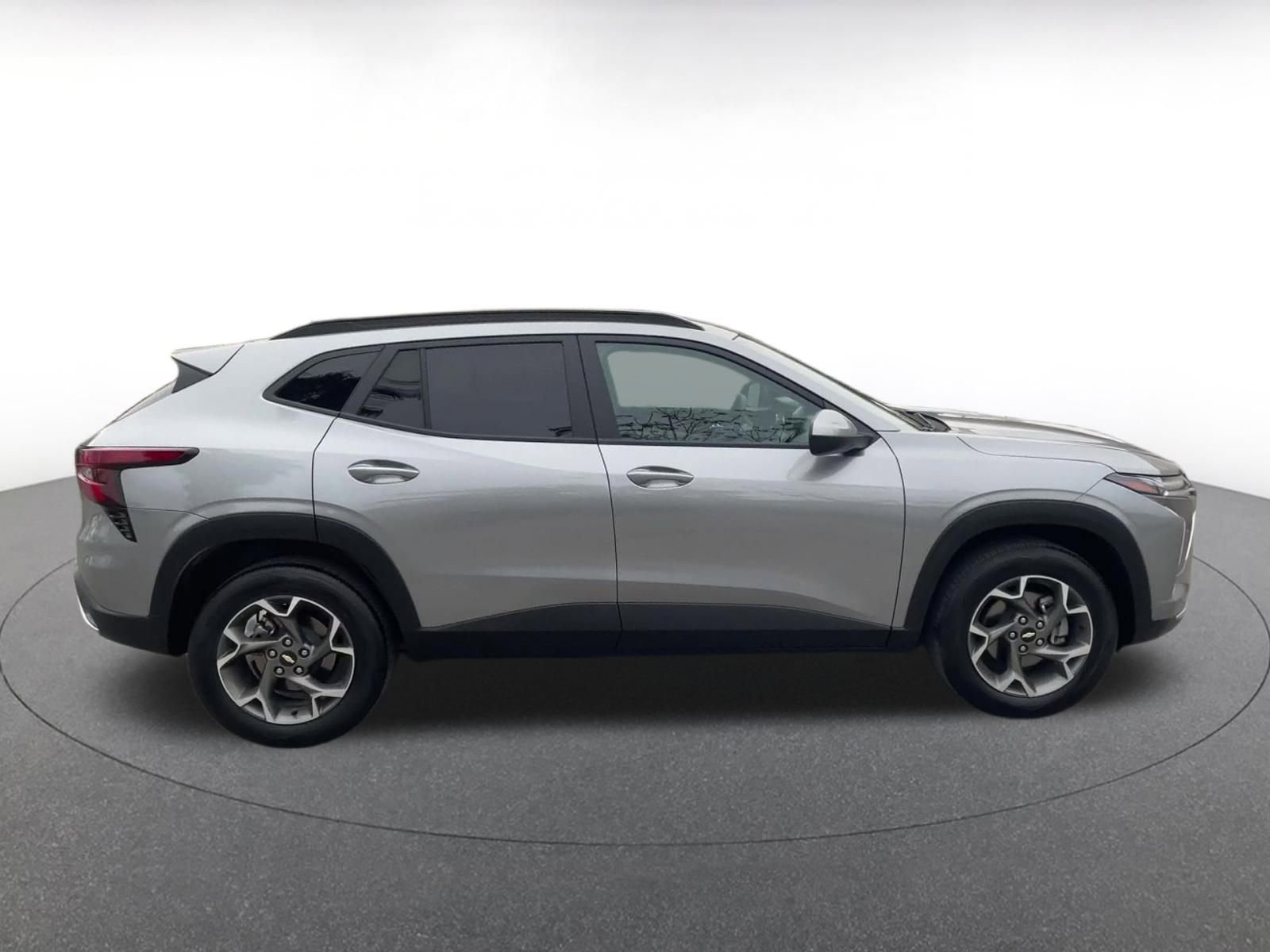 Thumbnail: 2025 Chevrolet Trax - 16