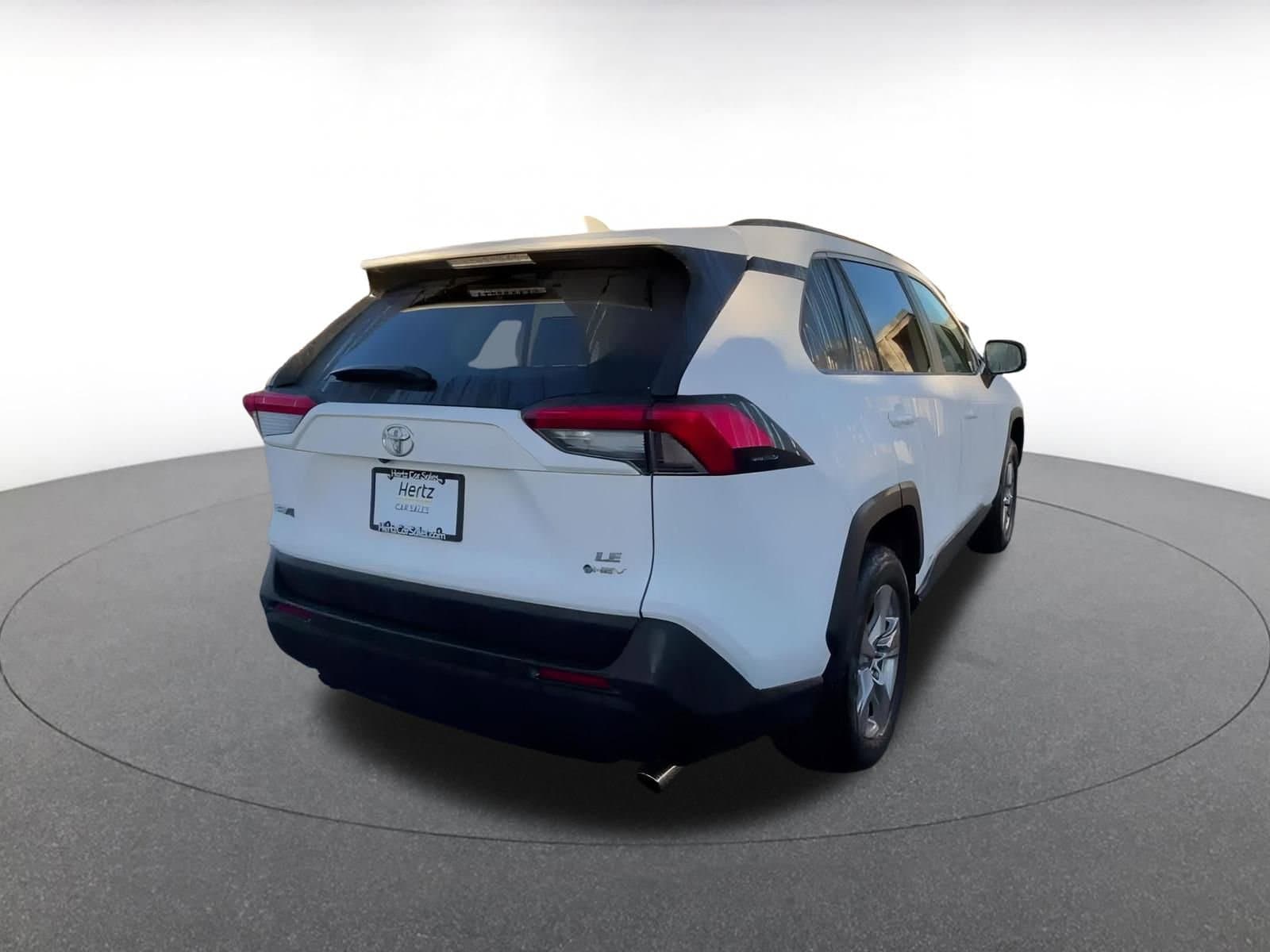 Thumbnail: 2025 Toyota RAV4 - 15