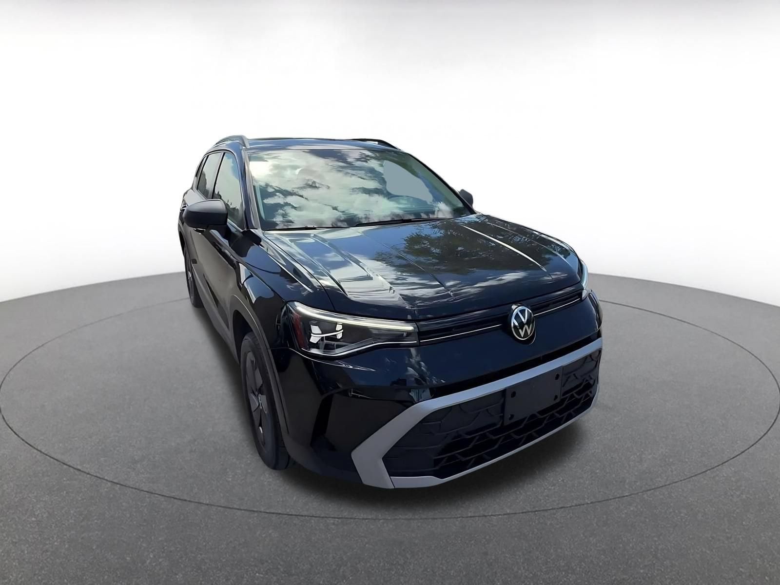 Thumbnail: 2025 Volkswagen Taos - 3