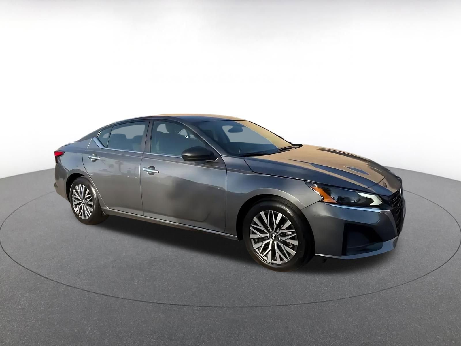 Thumbnail: 2025 Nissan Altima - 2