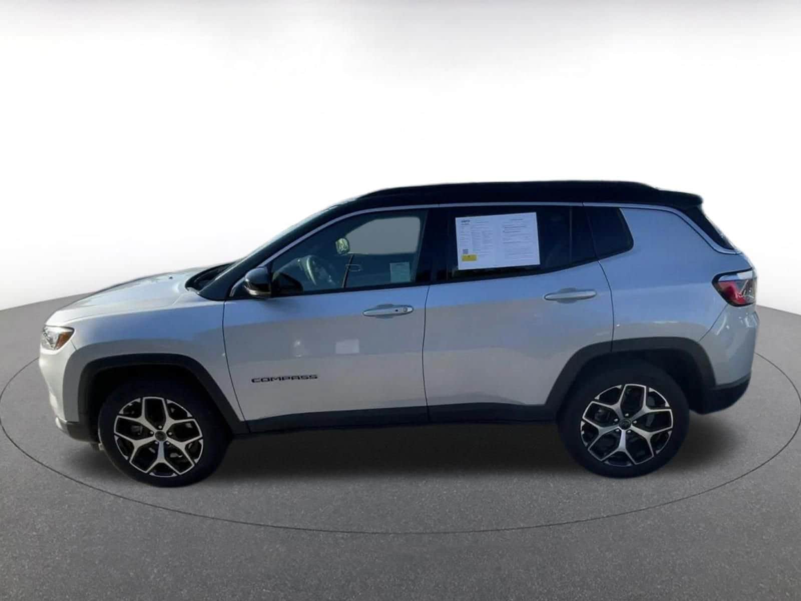 Thumbnail: 2025 Jeep Compass - 9