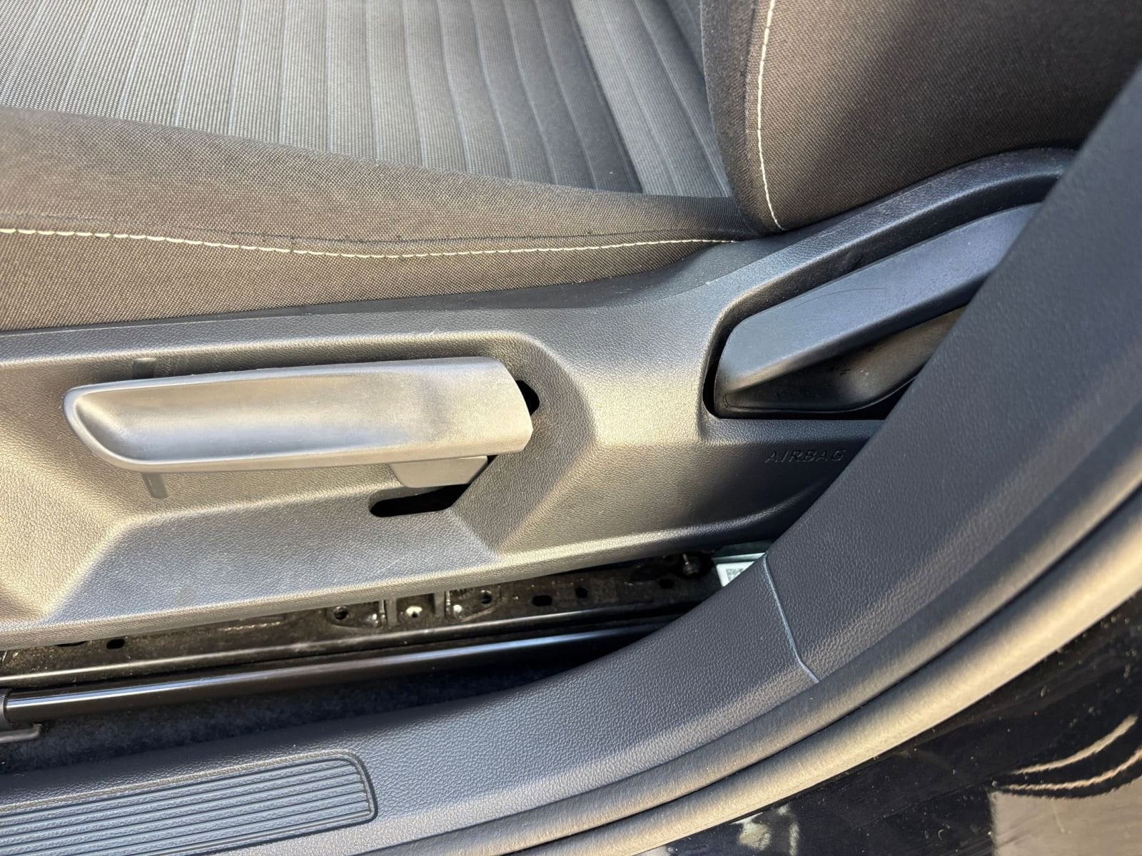 Thumbnail: 2025 Volkswagen Jetta - 23