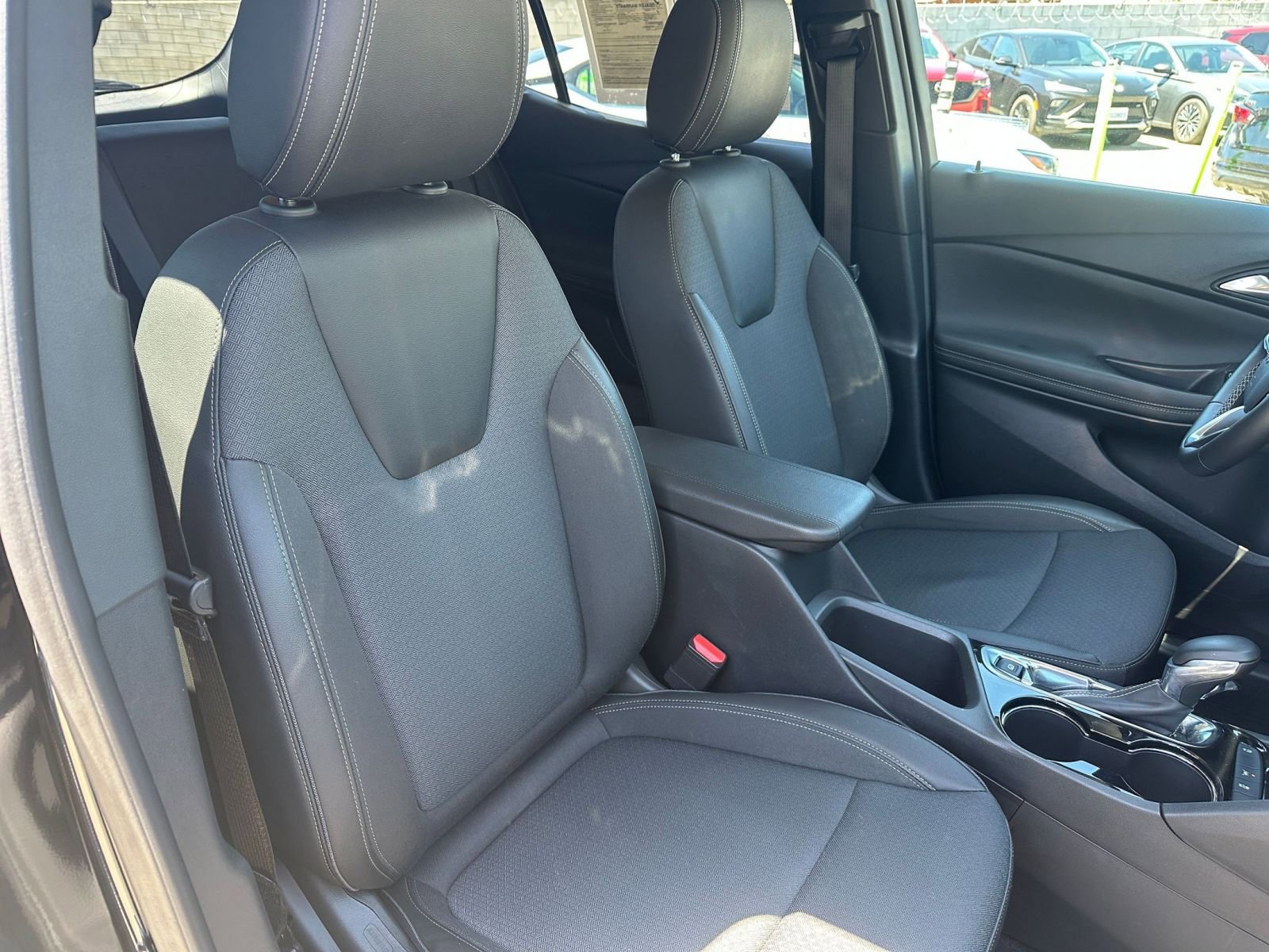 Thumbnail: 2025 Buick Encore GX - 35