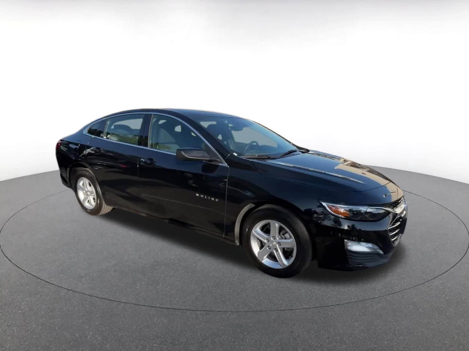 Thumbnail: 2024 Chevrolet Malibu - 2