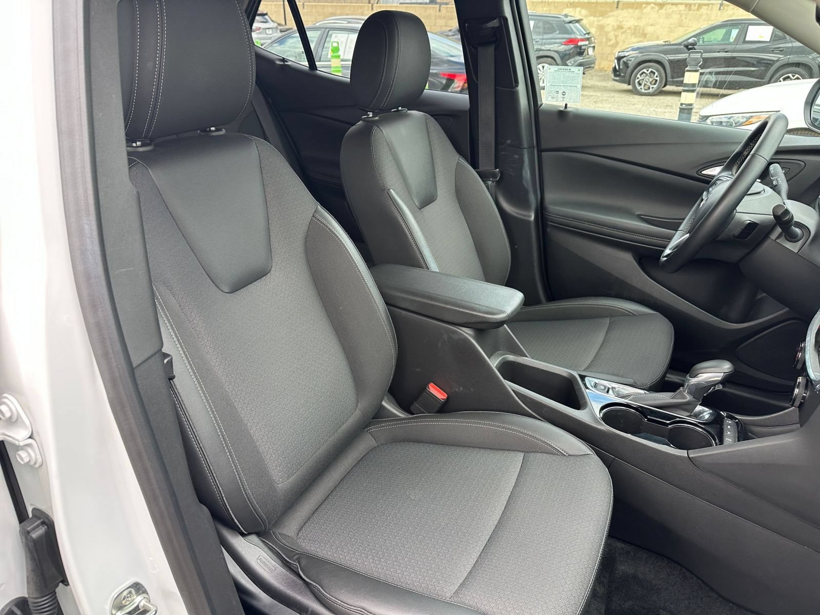 Thumbnail: 2025 Buick Encore GX - 34