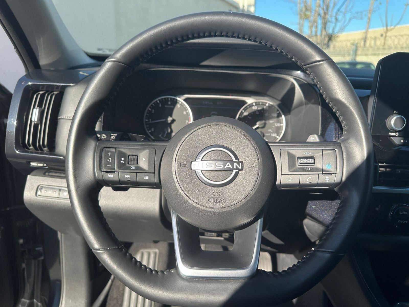 Thumbnail: 2025 Nissan Pathfinder - 30