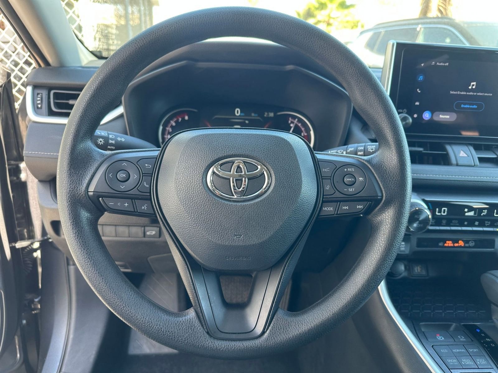 Thumbnail: 2025 Toyota RAV4 - 29