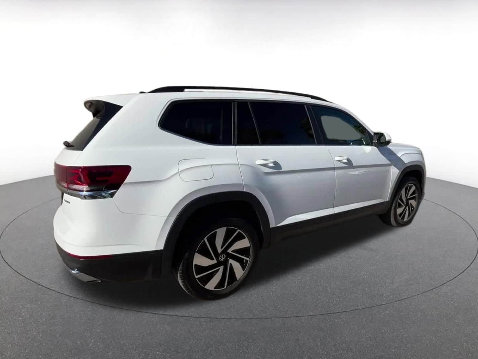 Thumbnail: 2025 Volkswagen Atlas - 15