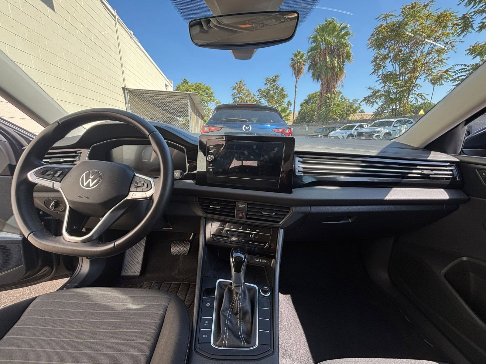 Thumbnail: 2025 Volkswagen Jetta - 33