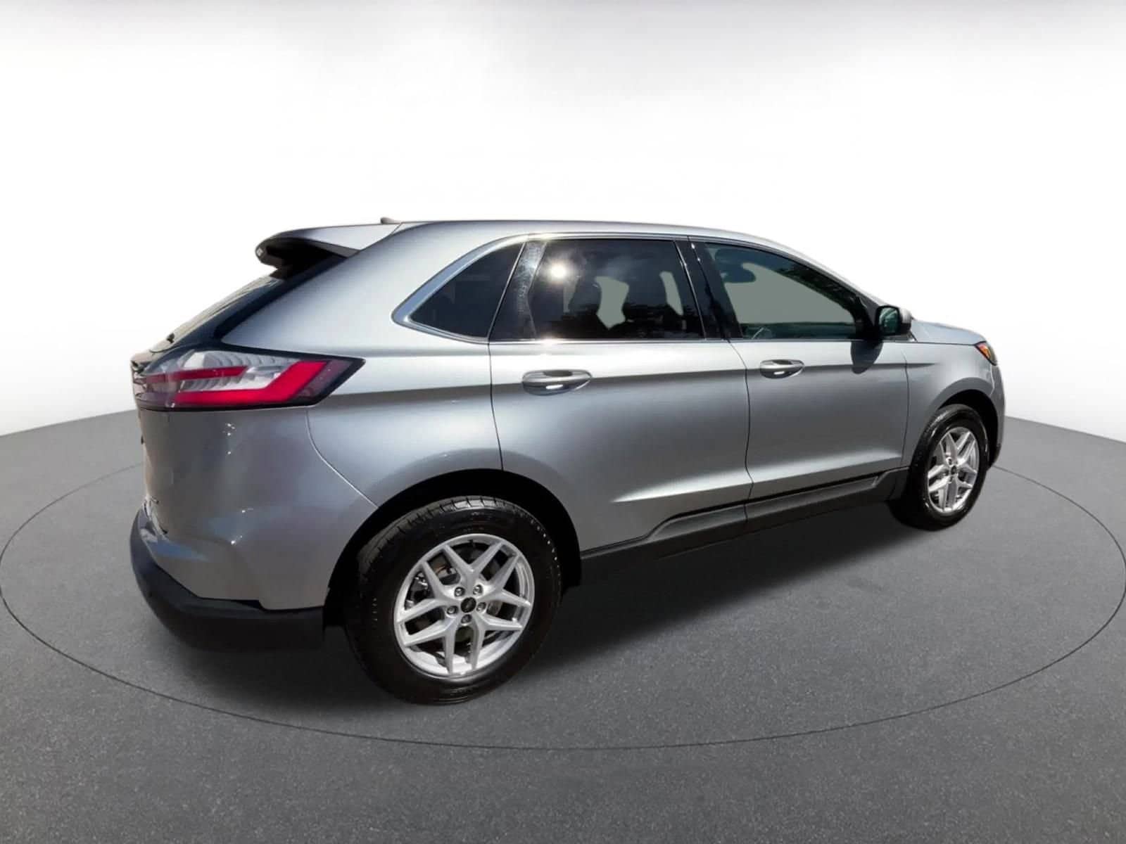 Thumbnail: 2023 Ford Edge - 15