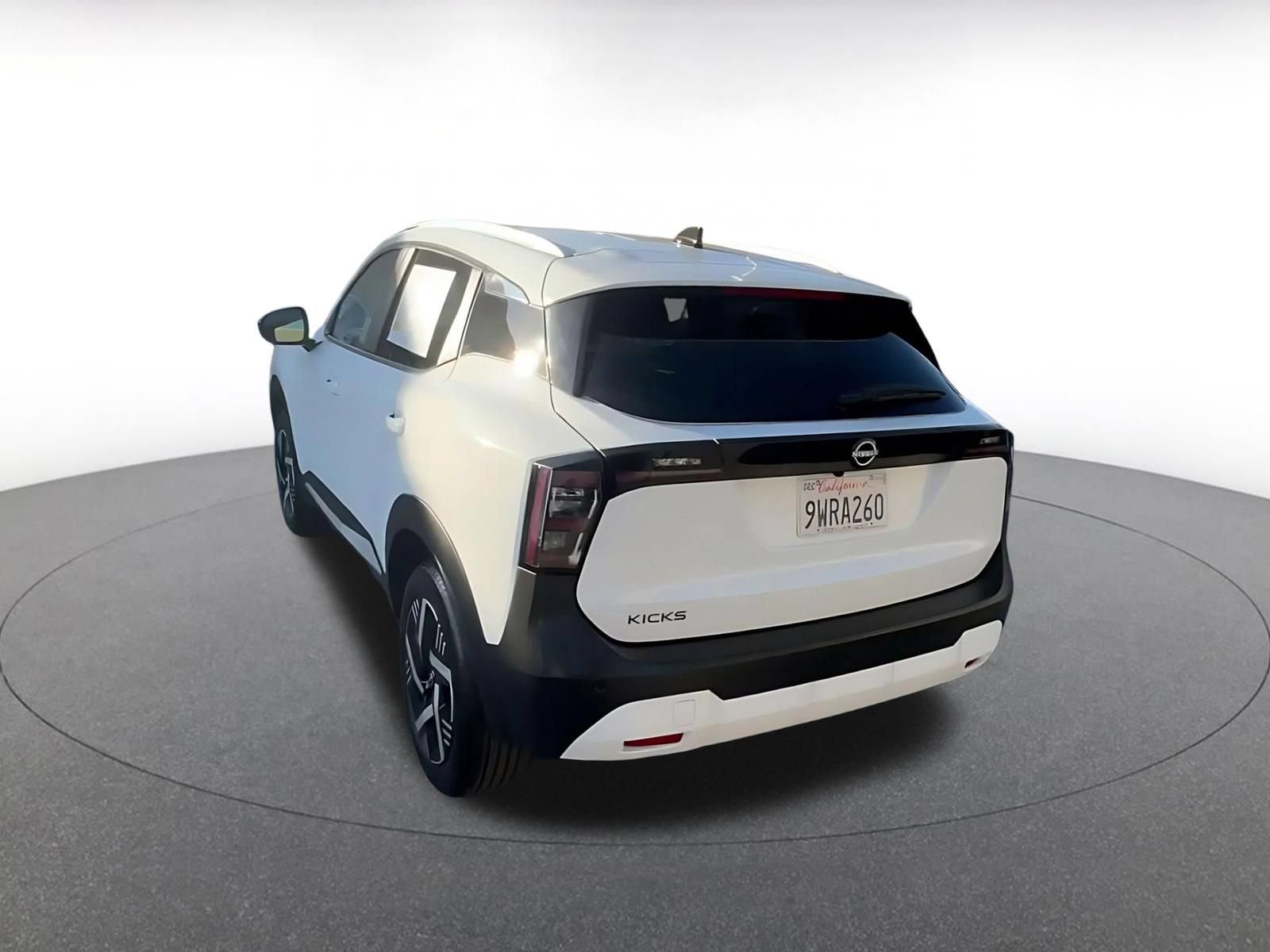 Thumbnail: 2026 Nissan Kicks - 10