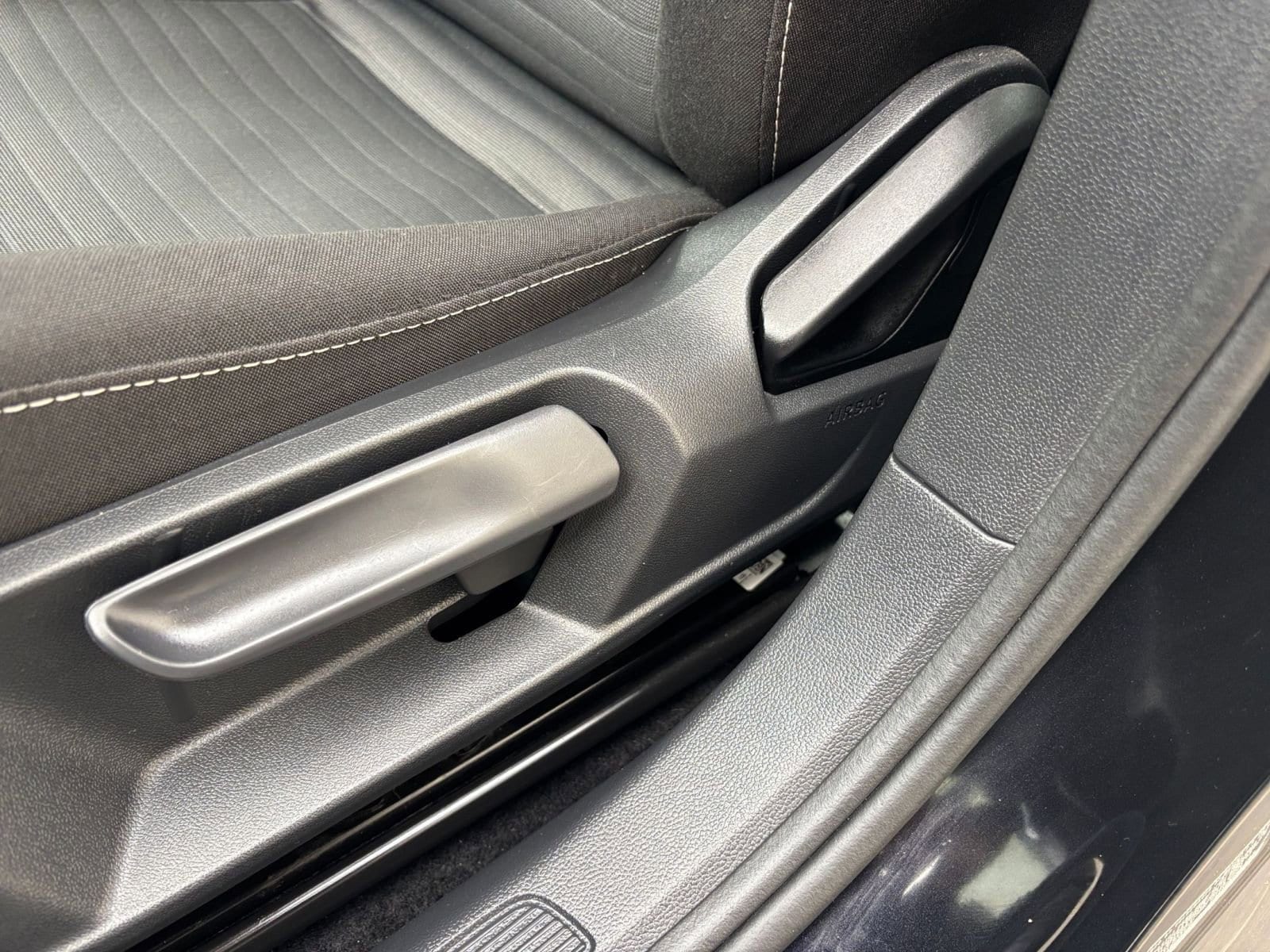 Thumbnail: 2025 Volkswagen Jetta - 23