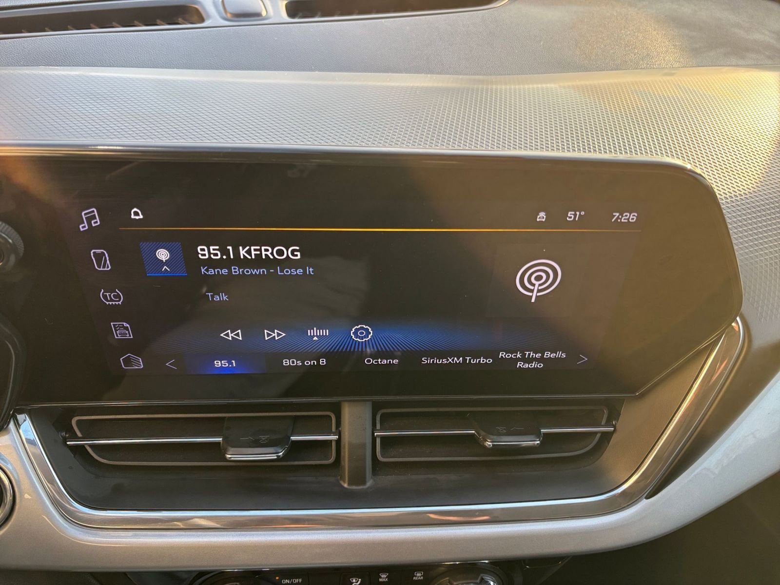 Thumbnail: 2025 Chevrolet Trax - 21