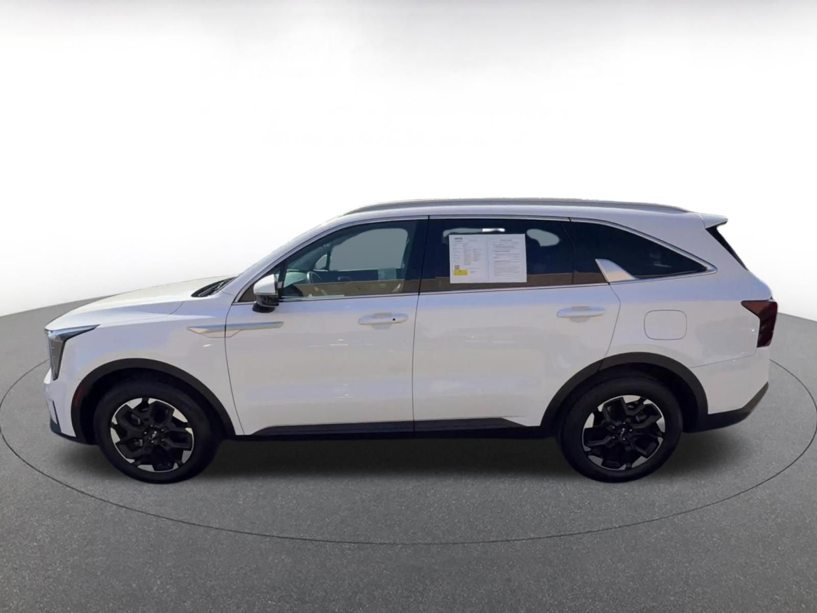 Thumbnail: 2024 Kia Sorento - 9