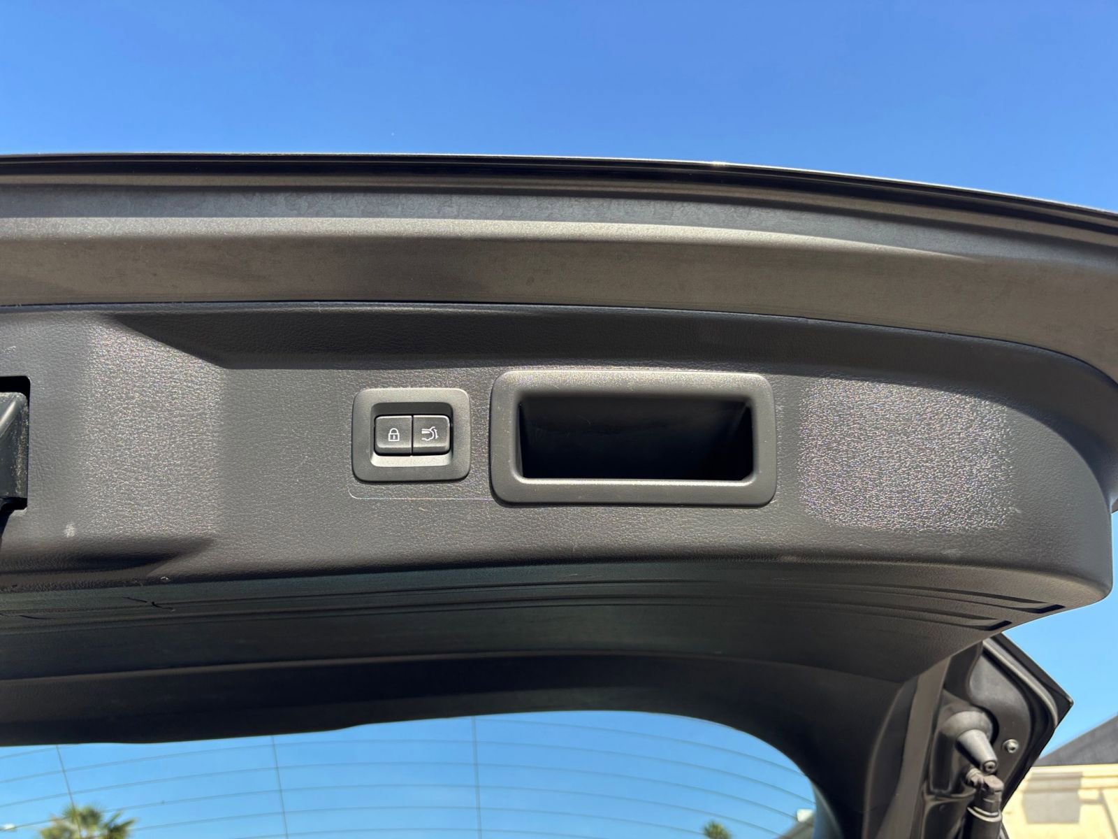 Thumbnail: 2025 Mazda CX-50 - 23