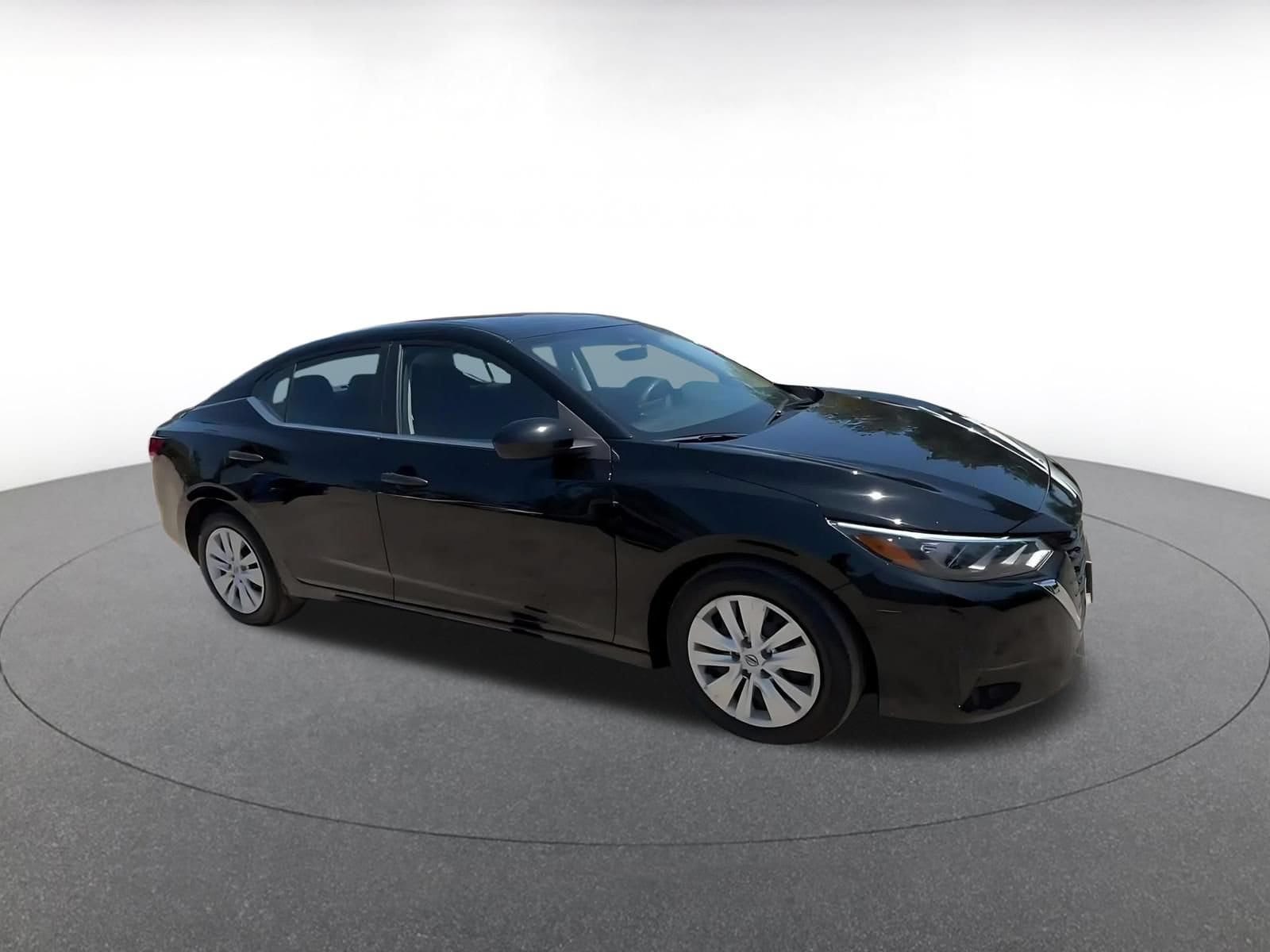 Thumbnail: 2025 Nissan Sentra - 2