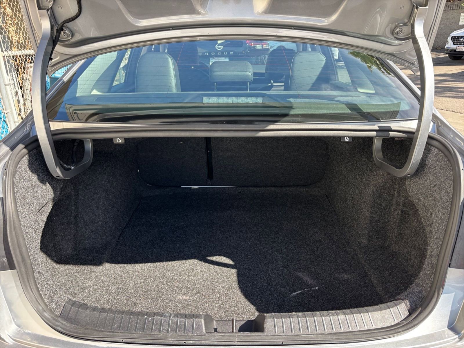 Thumbnail: 2025 Volkswagen Jetta - 31