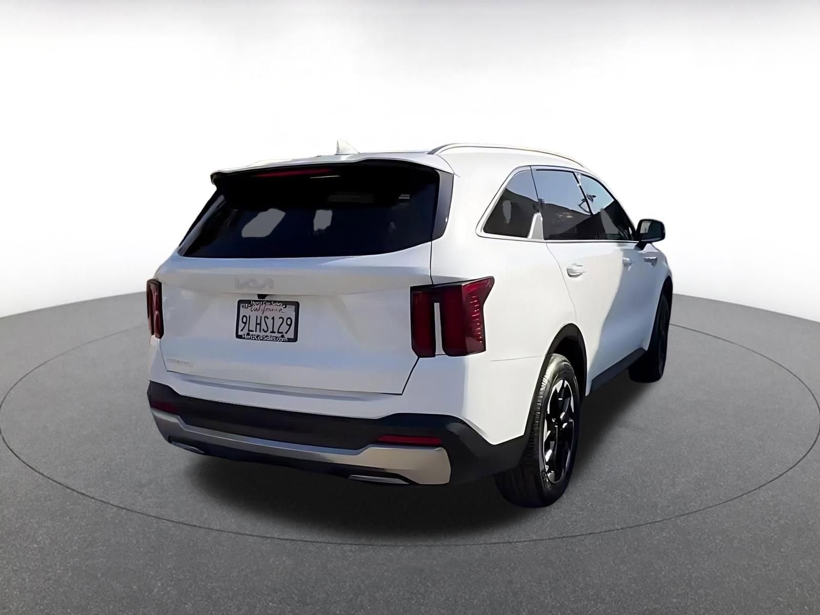 Thumbnail: 2024 Kia Sorento - 14