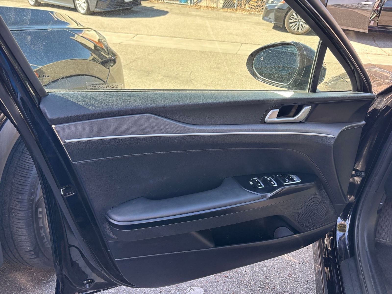 Thumbnail: 2025 Kia K5 - 18