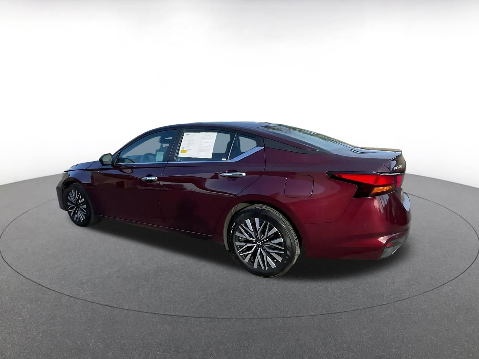 Thumbnail: 2025 Nissan Altima - 10