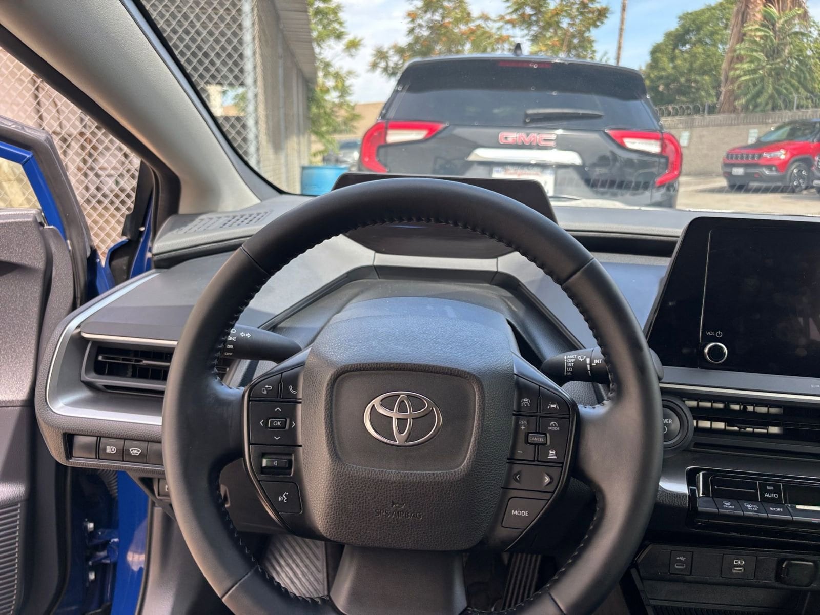 Thumbnail: 2025 Toyota Prius - 34