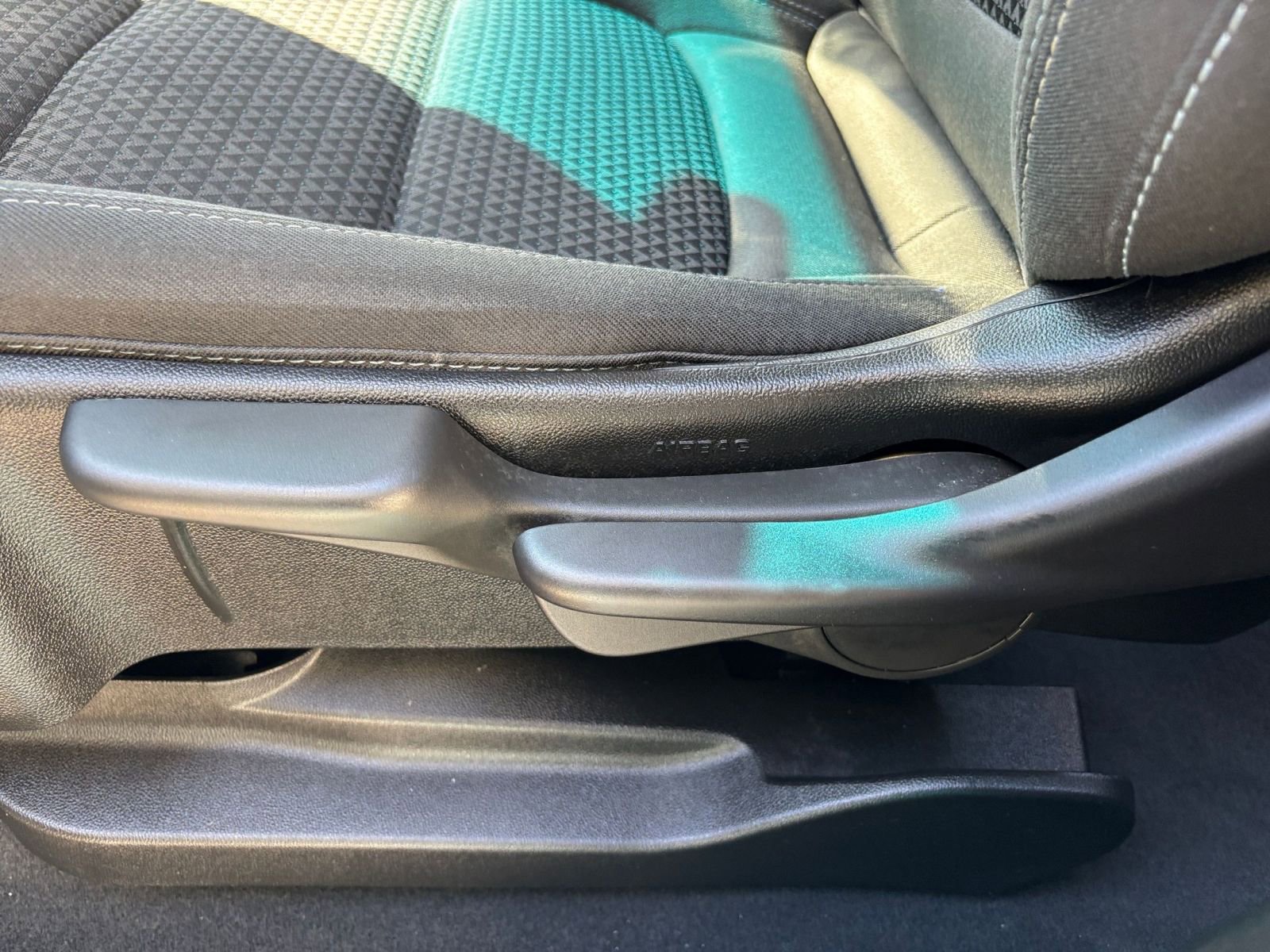 Thumbnail: 2023 Chevrolet Bolt EV - 28