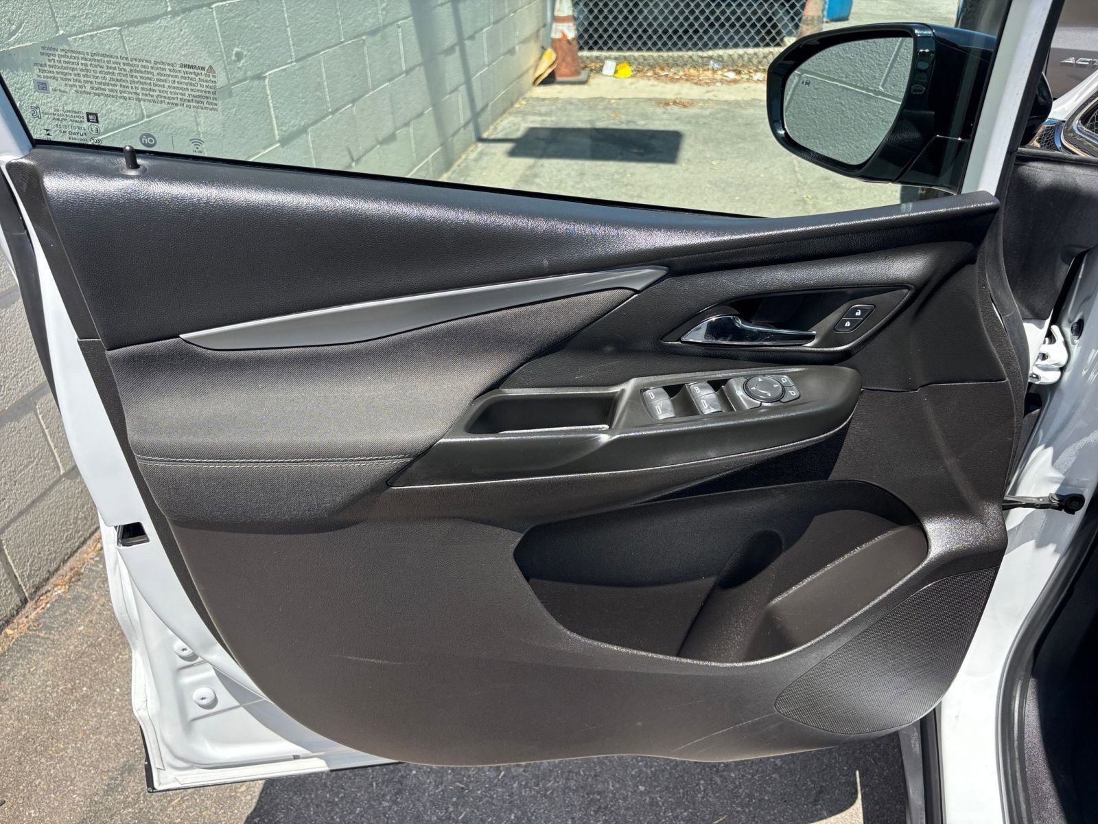 Thumbnail: 2023 Chevrolet Bolt EV - 25