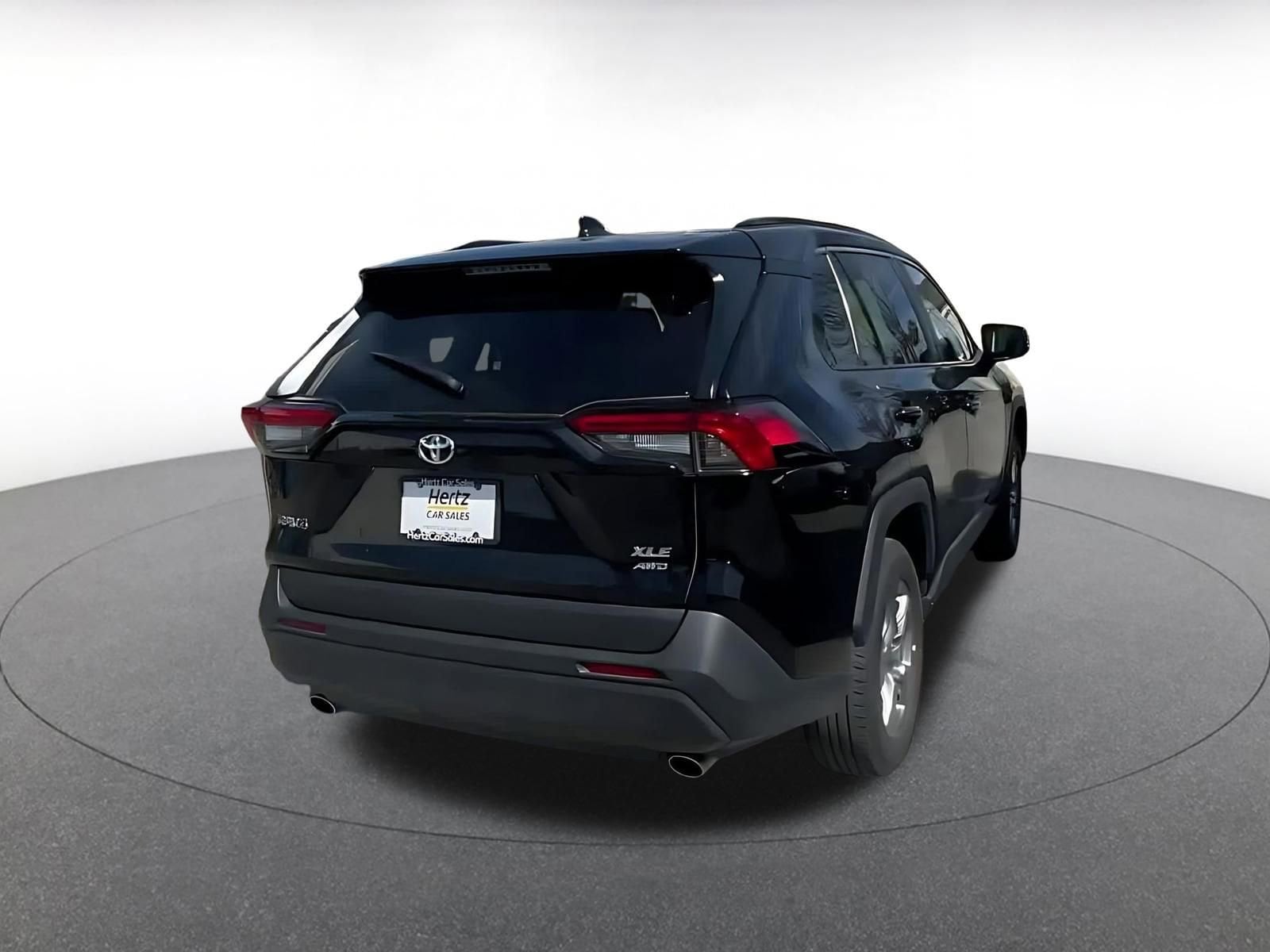 Thumbnail: 2025 Toyota RAV4 - 14