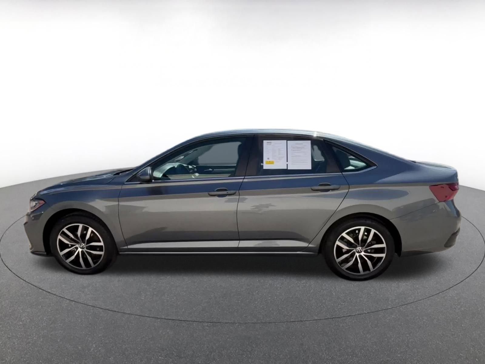 Thumbnail: 2025 Volkswagen Jetta - 9