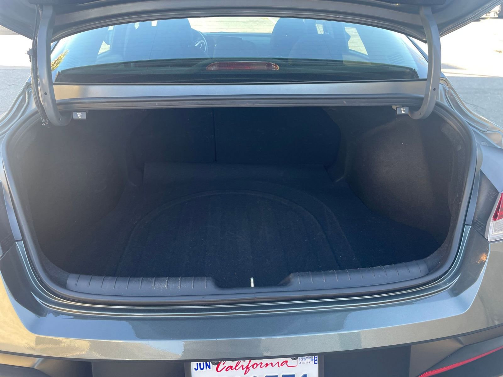 Thumbnail: 2025 Hyundai Elantra - 33