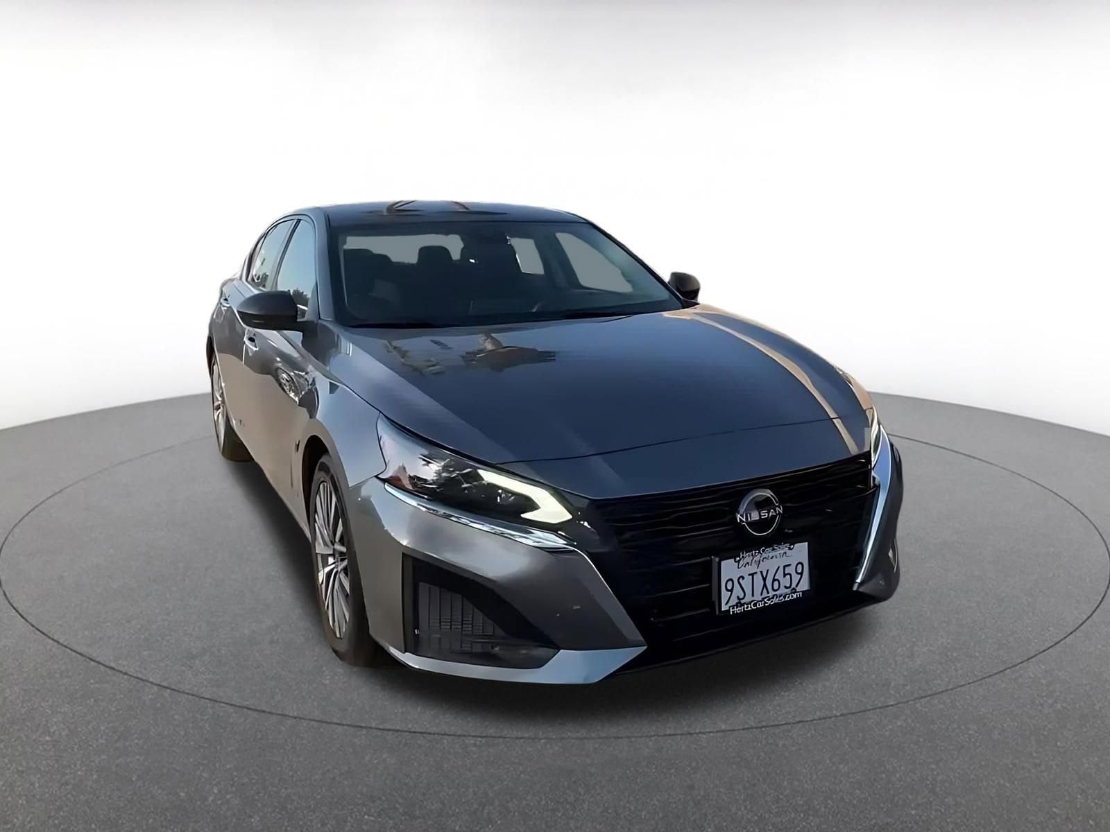 Thumbnail: 2025 Nissan Altima - 3