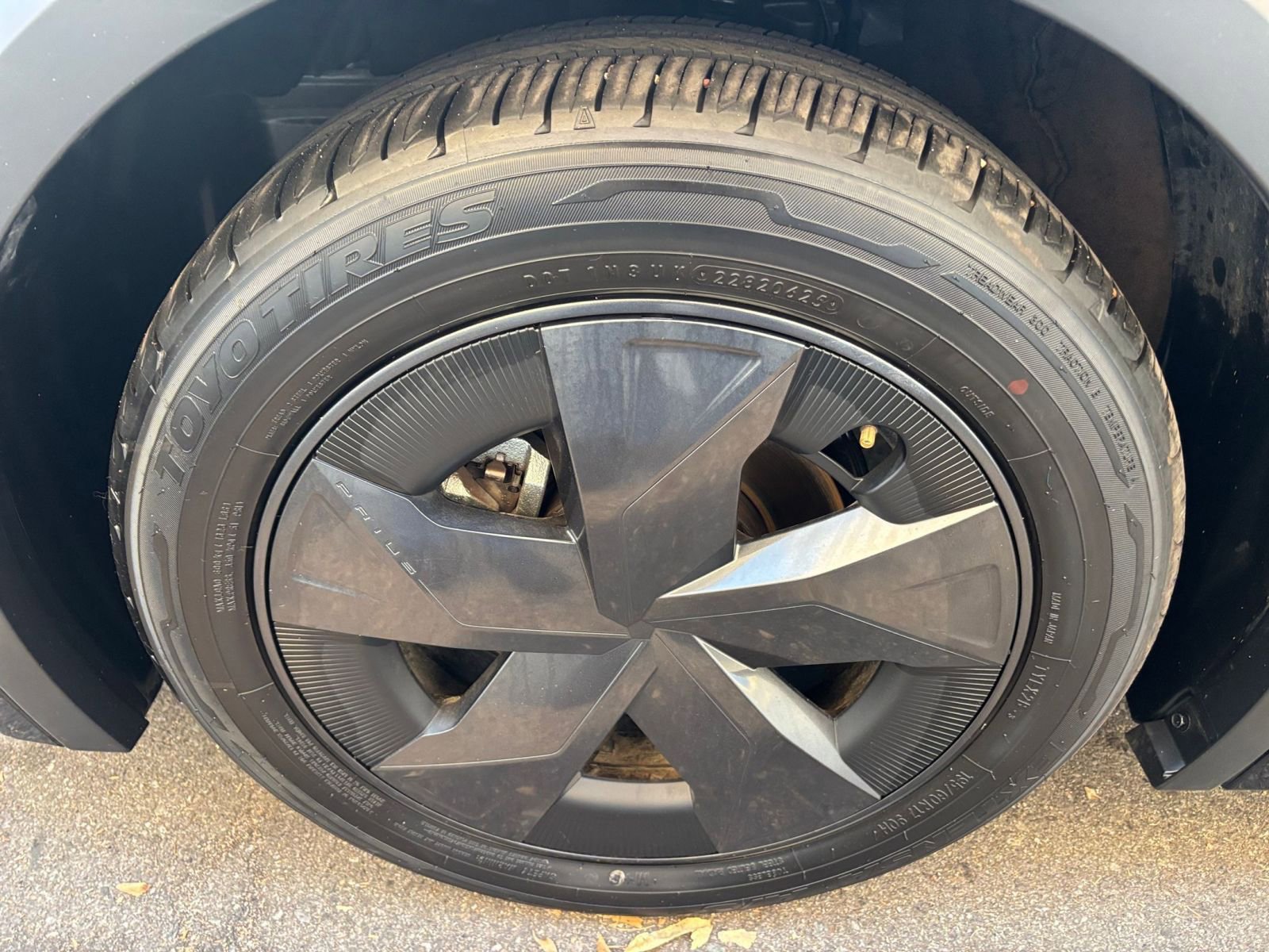 Thumbnail: 2025 Toyota Prius - 31