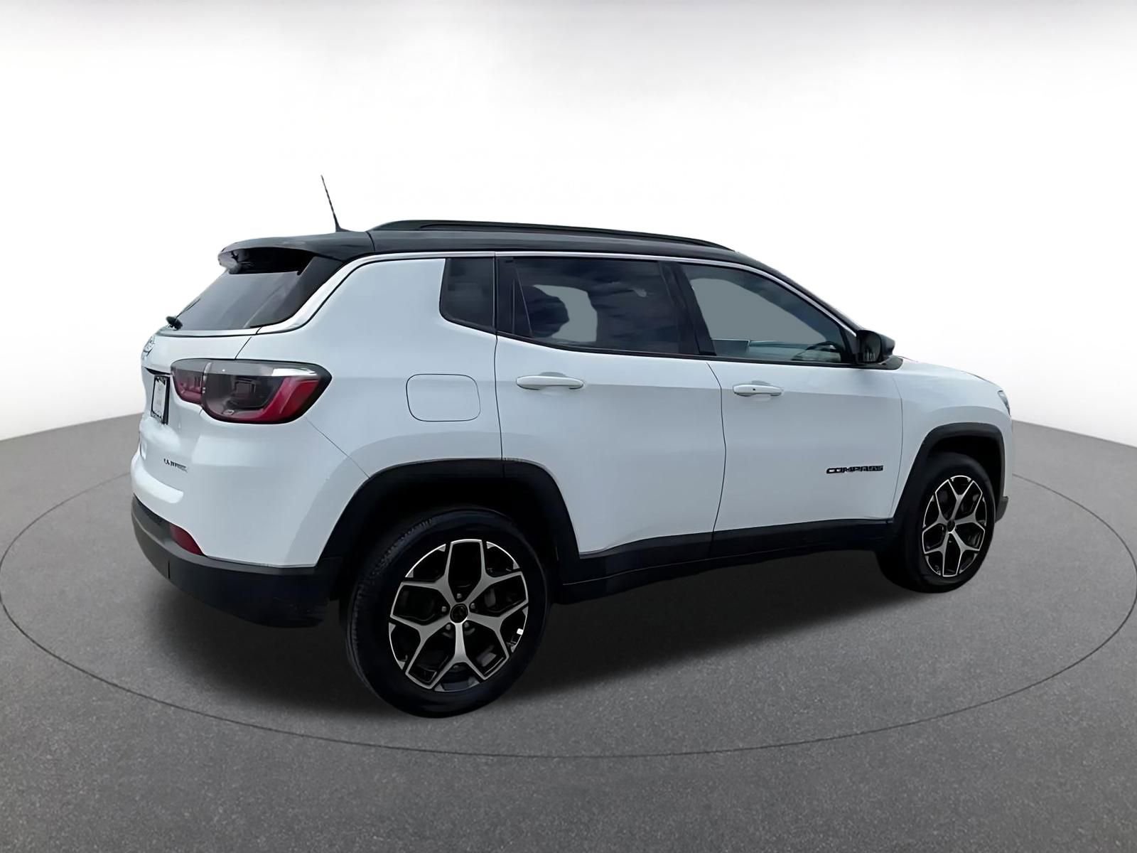 Thumbnail: 2025 Jeep Compass - 15