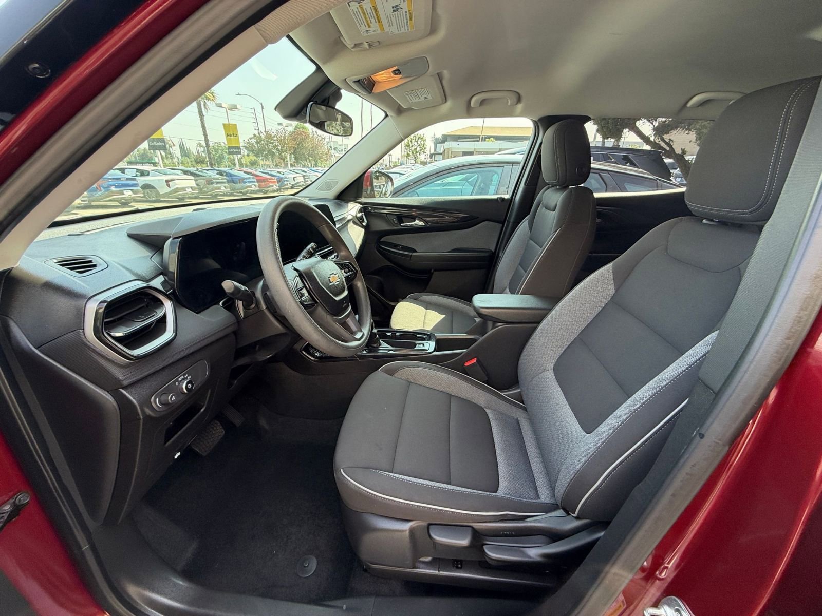 Thumbnail: 2025 Chevrolet TrailBlazer - 25