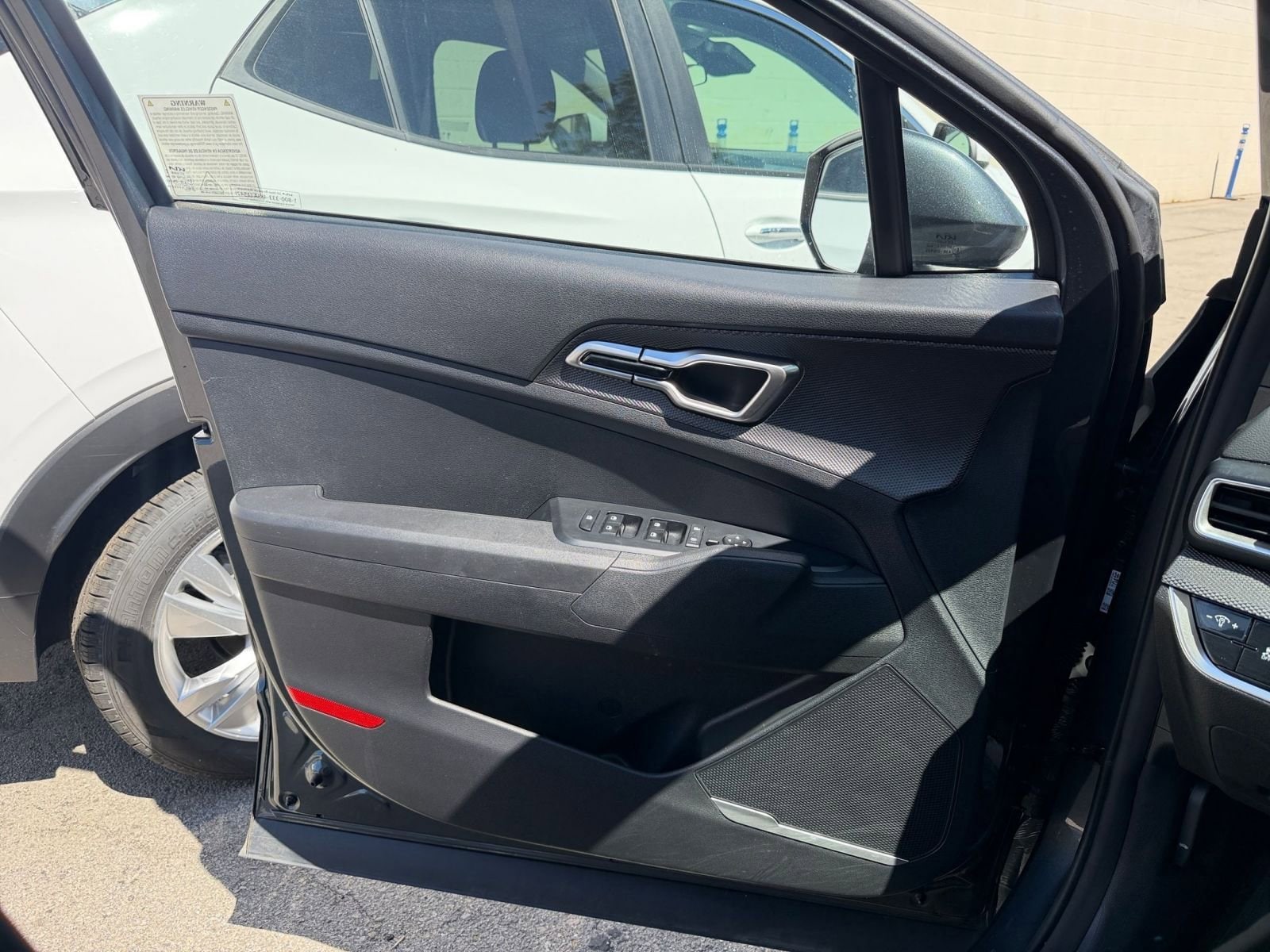Thumbnail: 2025 Kia Sportage - 18