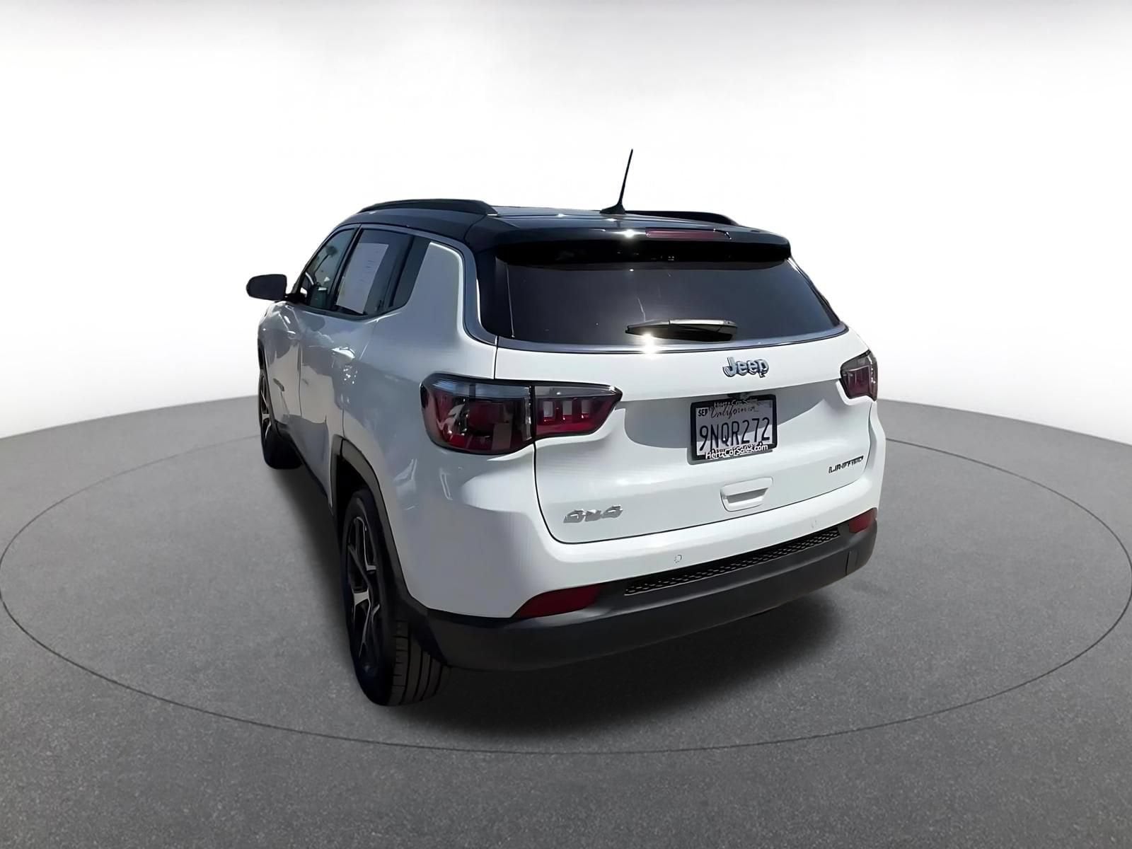 Thumbnail: 2025 Jeep Compass - 9