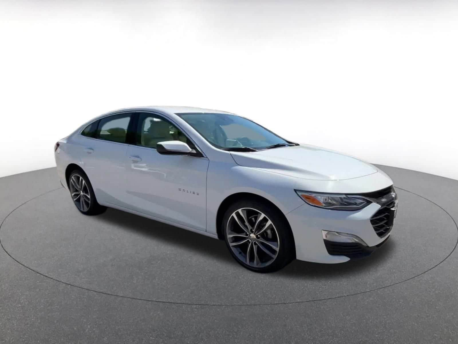 Thumbnail: 2024 Chevrolet Malibu - 2