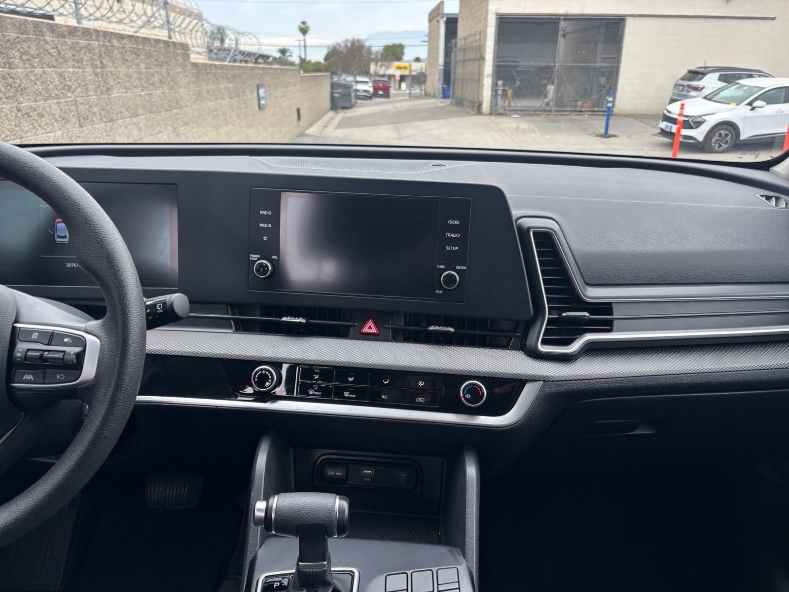 Thumbnail: 2025 Kia Sportage - 17